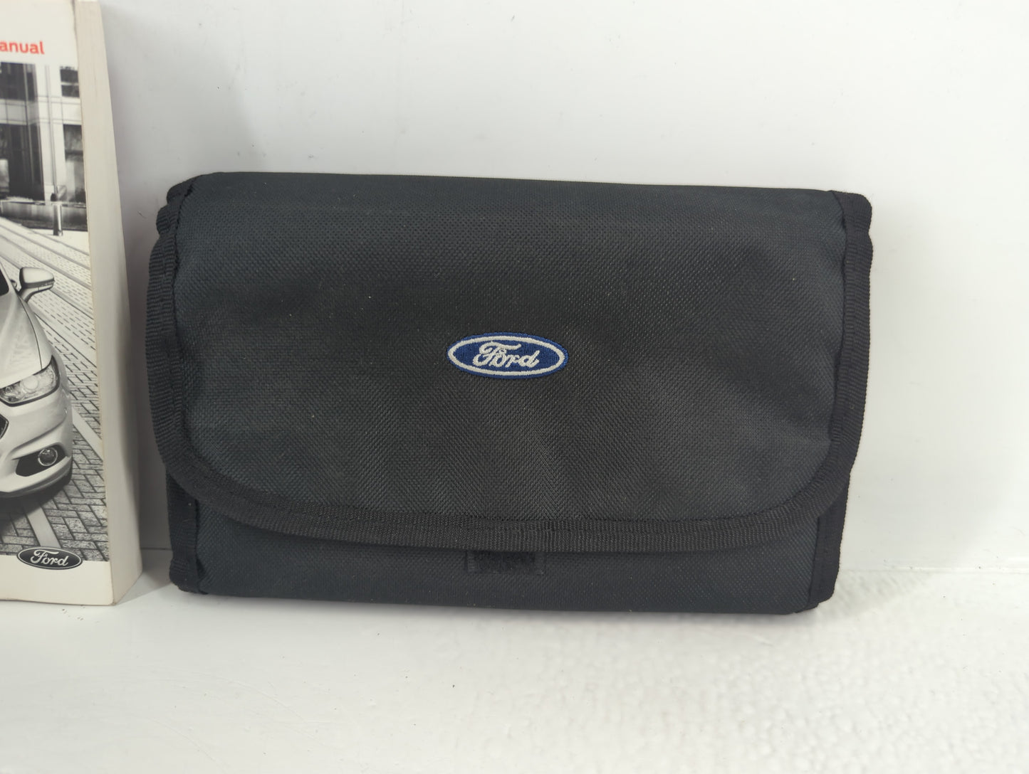 2016 Ford Fusion Owners Manual Book Guide P/N:GE5J 19A321 AA OEM Used Auto Parts - Oemusedautoparts1.com