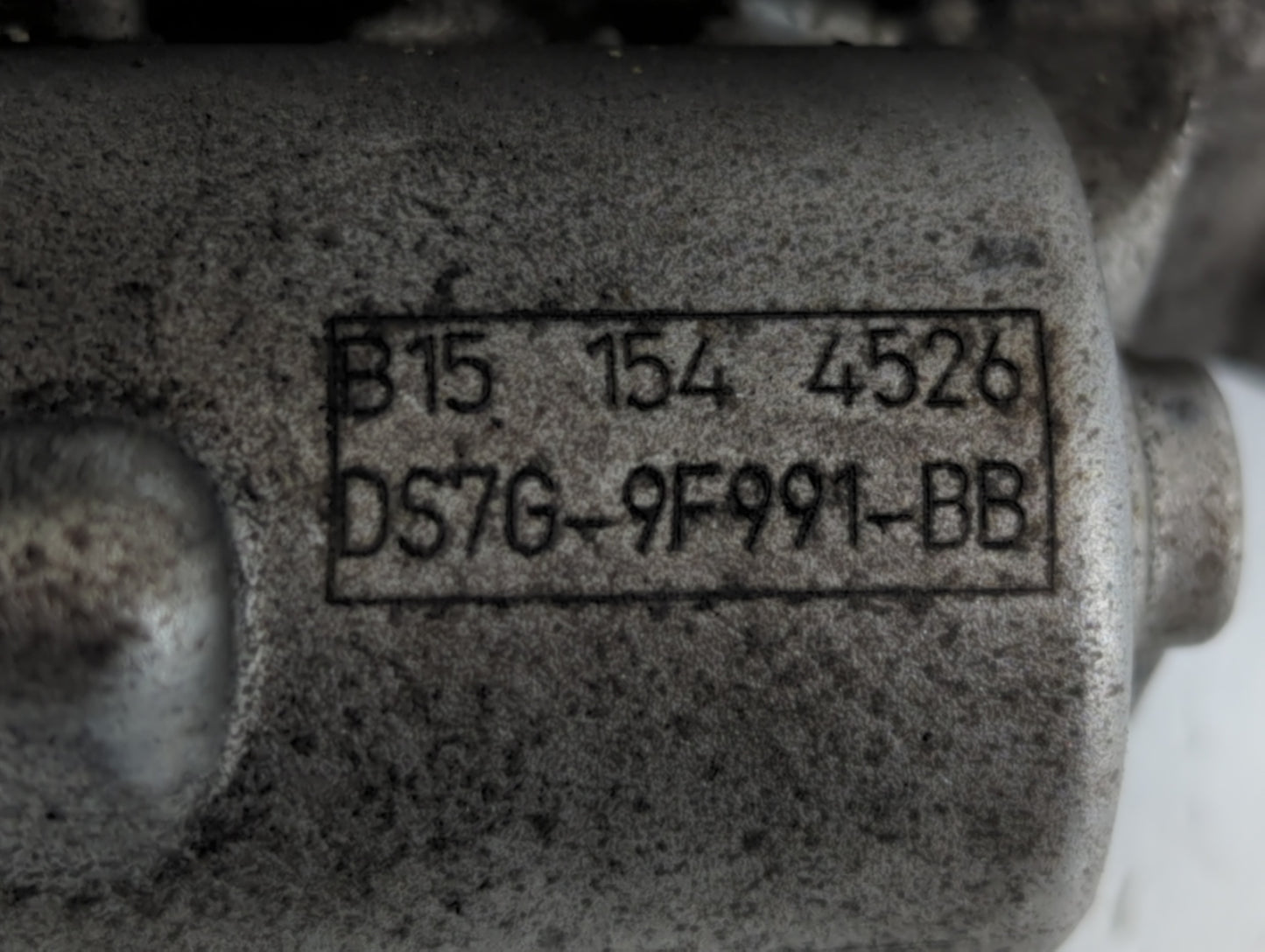 2014-2020 Ford Fusion Throttle Body P/N:B15 154 4526 DS7G-9F991-BB Fits Fits 2014 2015 2016 2017 2018 2019 2020 OEM Used Aut