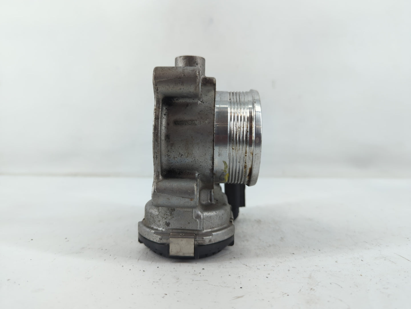 2014-2020 Ford Fusion Throttle Body P/N:DS7E-9F991-BB Fits Fits 2014 2015 2016 2017 2018 2019 2020 2021 2022 OEM Used Auto P