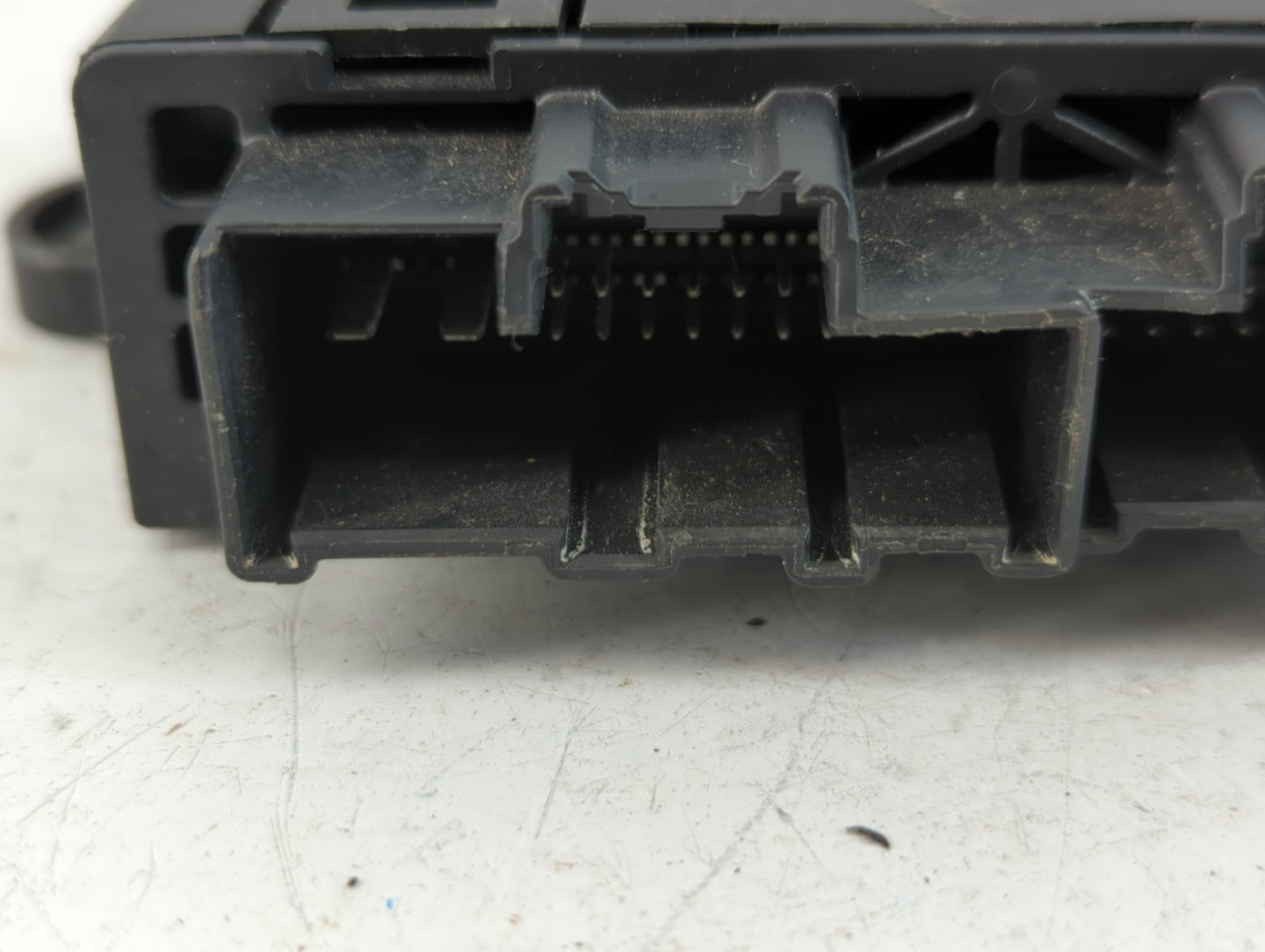 2014-2020 Ford Fusion Door Control Module Dg9t-14b533 Cg - Oemusedautoparts1.com