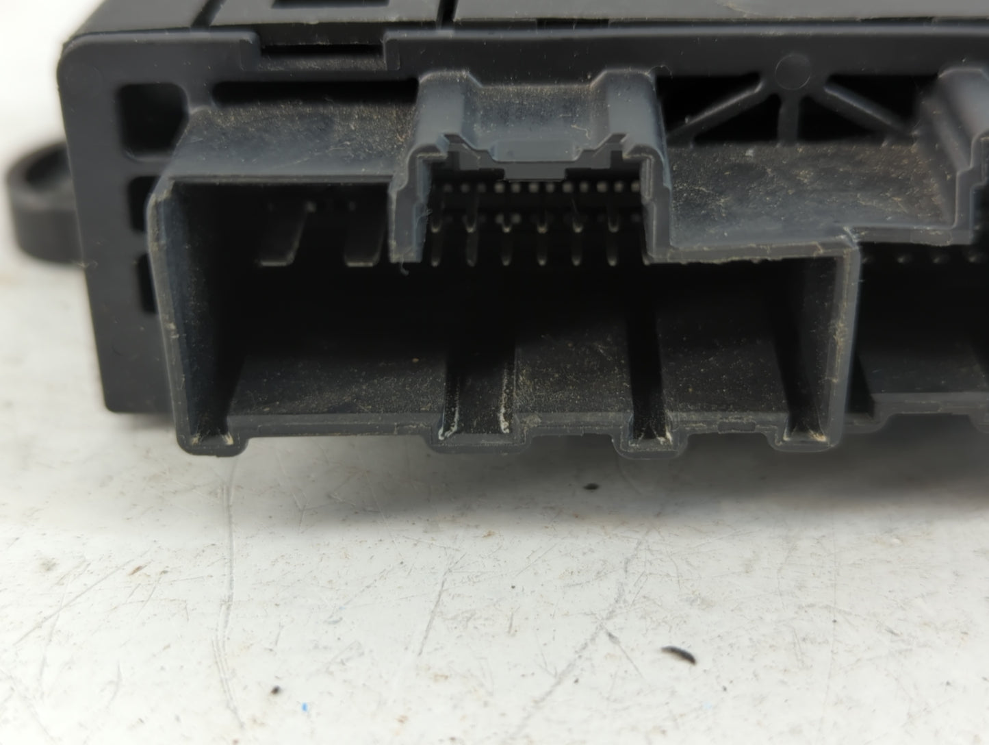2014-2020 Ford Fusion Door Control Module Dg9t-14b533 Cg - Oemusedautoparts1.com