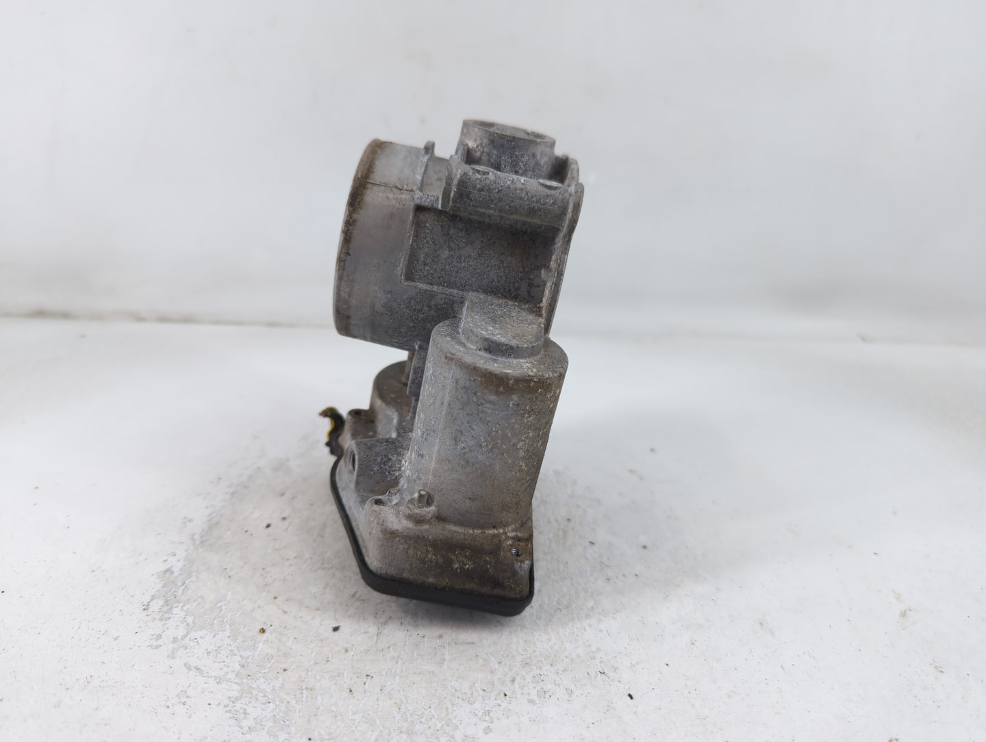 2013-2020 Ford Fusion Throttle Body P/N:162373002063 DS7E-9F991-AJ Fits Fits 2013 2014 2015 2016 2017 2018 2019 2020 2021 20