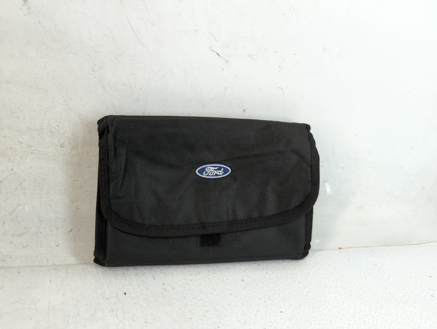 2016 Ford Fusion Owners Manual Book Guide P/N:GE5J 19A321 AA OEM Used Auto Parts - Oemusedautoparts1.com