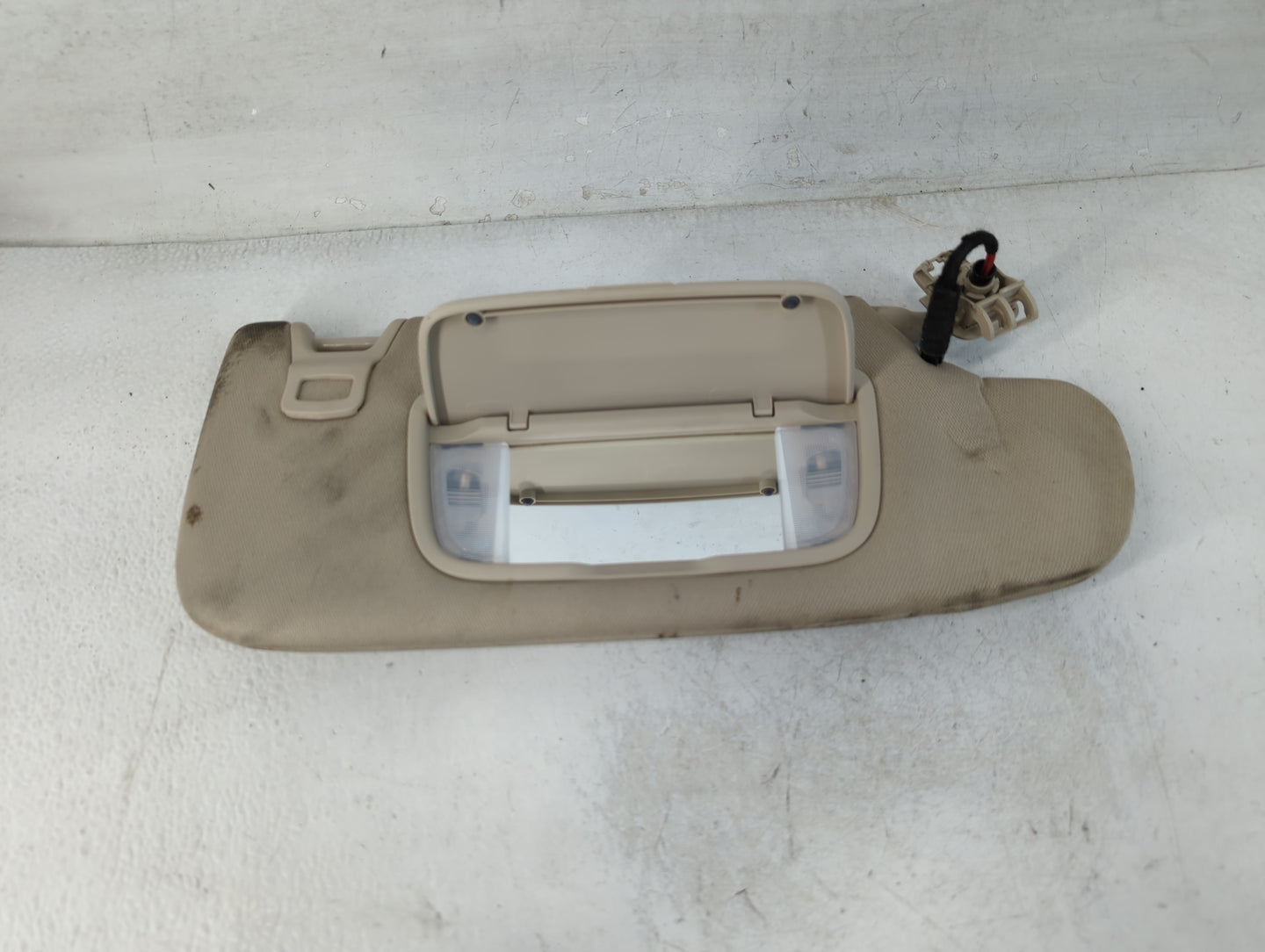 2015-2016 Ford Fusion Sun Visor Shade Replacement Passenger Right Mirror Fits Fits 2015 2016 OEM Used Auto Parts - Oemusedau