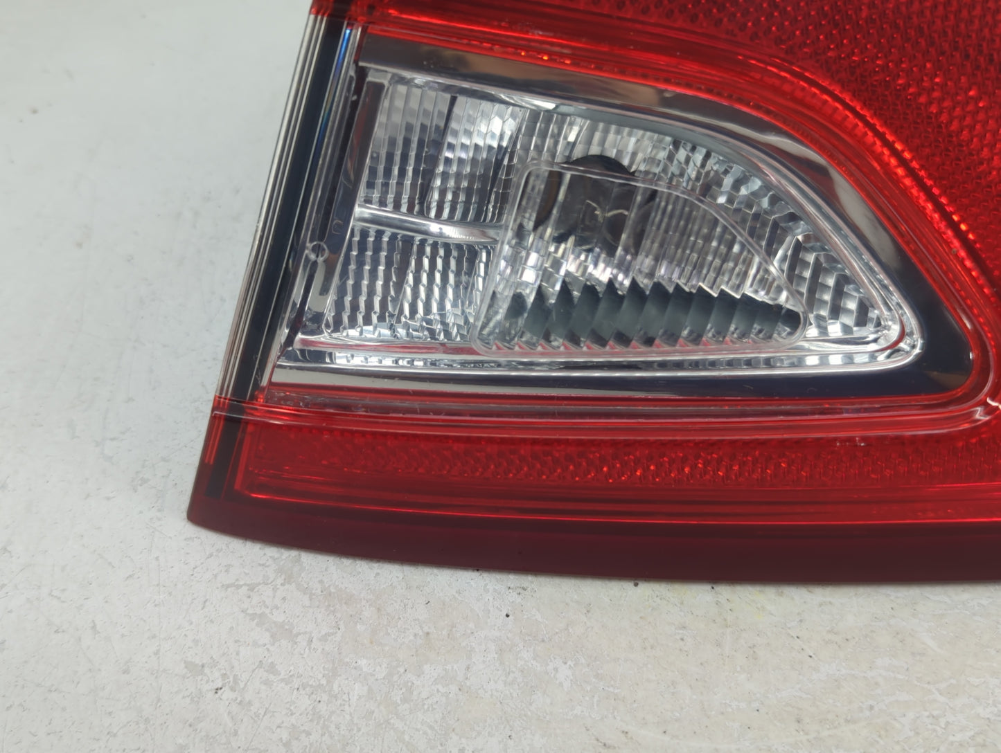 2013-2016 Ford Fusion Passenger Right Side Deck Lid Mounted Tail Light - Oemusedautoparts1.com