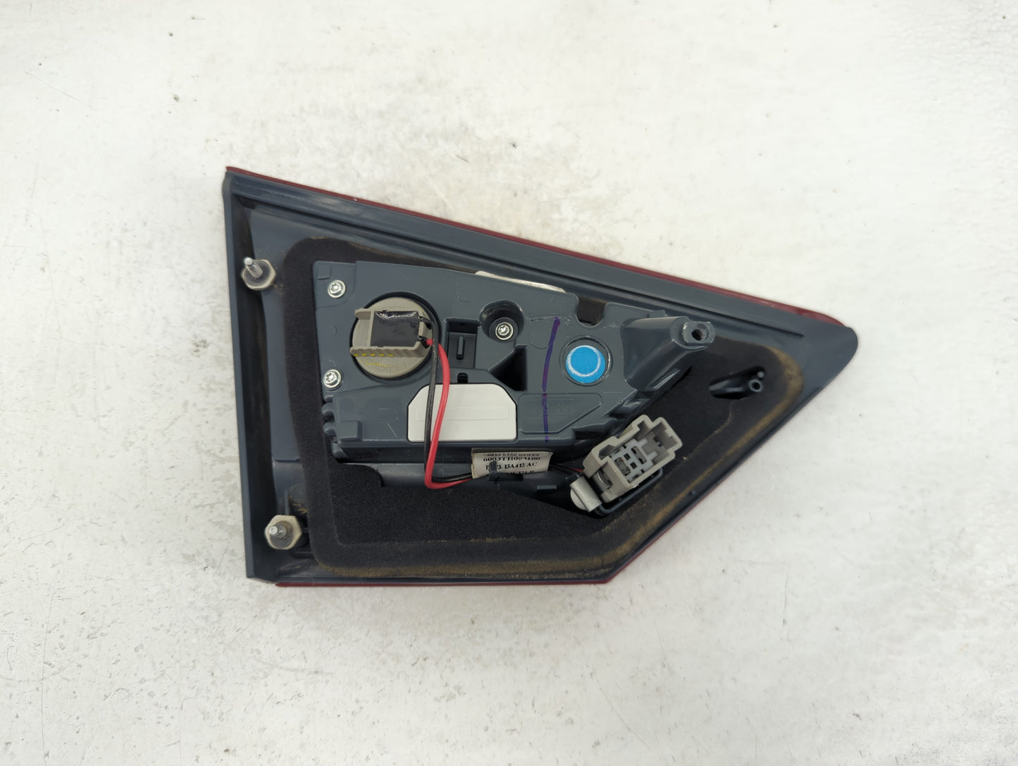 2013-2016 Ford Fusion Passenger Right Side Deck Lid Mounted Tail Light - Oemusedautoparts1.com