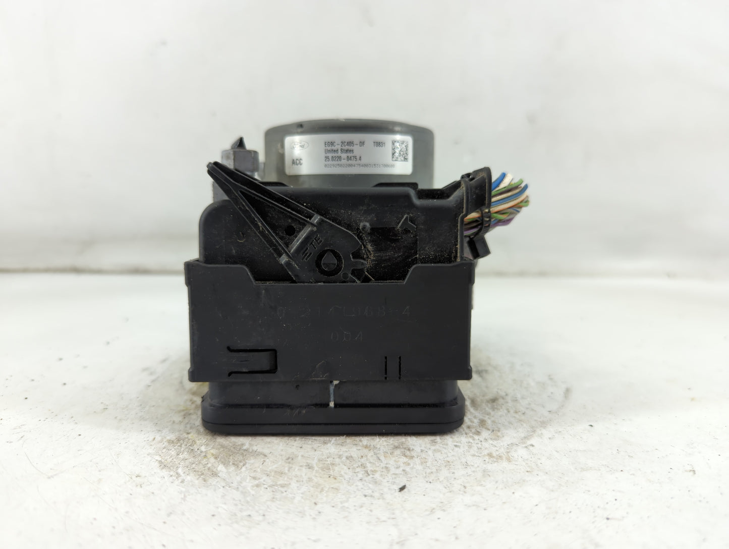 2014-2016 Ford Fusion ABS Pump Control Module Replacement P/N:EG9C-2C405-DF EG9C-2C405-AG Fits Fits 2014 2015 2016 OEM Used 