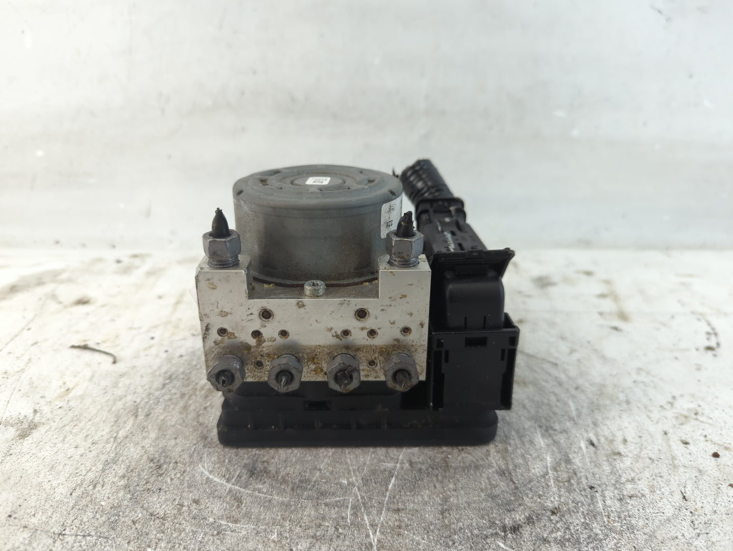 2014-2016 Ford Fusion ABS Pump Control Module Replacement P/N:EG9C-2C405-DF Fits Fits 2014 2015 2016 OEM Used Auto Parts - O