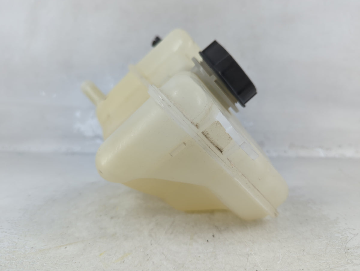 2013-2016 Ford Fusion Radiator Coolant Overflow Expansion Tank Bottle 936282 - Oemusedautoparts1.com