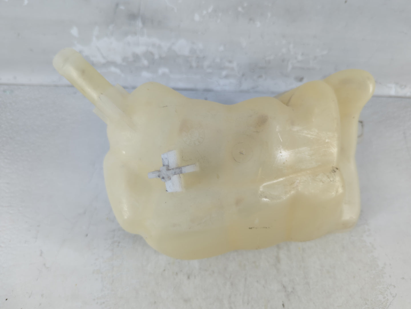 2013-2016 Ford Fusion Radiator Coolant Overflow Expansion Tank Bottle 936282 - Oemusedautoparts1.com