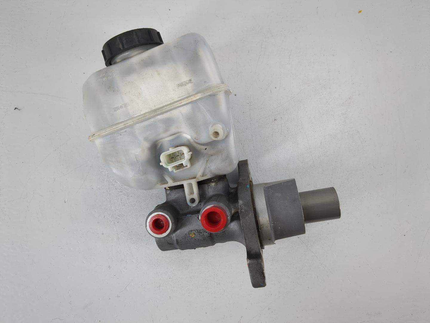 2015-2022 Ford Mustang Brake Master Cylinder - Oemusedautoparts1.com