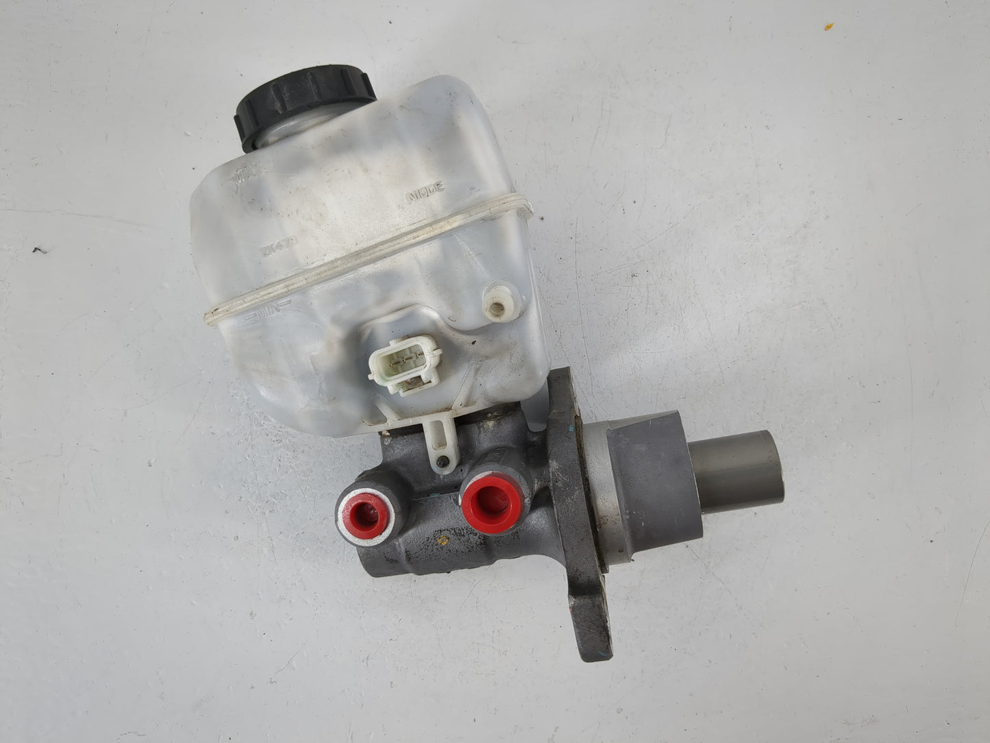 2015-2022 Ford Mustang Brake Master Cylinder - Oemusedautoparts1.com
