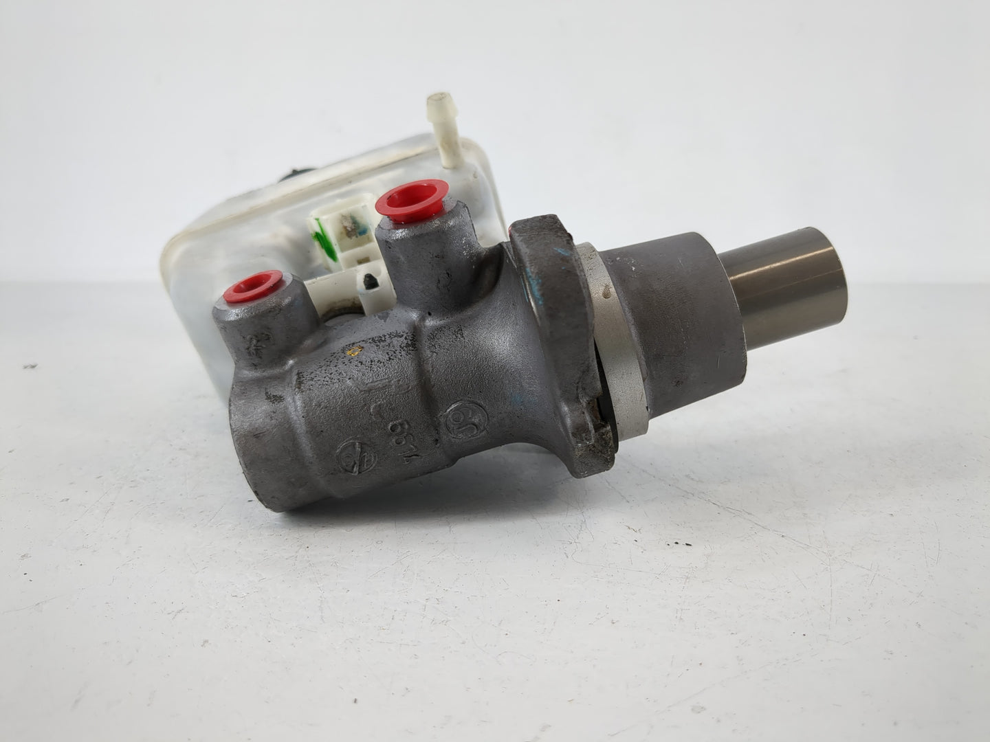 2015-2022 Ford Mustang Brake Master Cylinder - Oemusedautoparts1.com