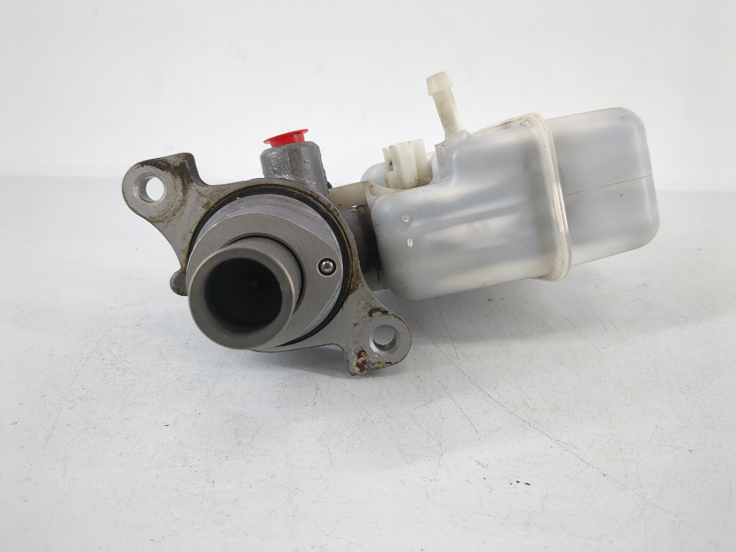 2015-2022 Ford Mustang Brake Master Cylinder - Oemusedautoparts1.com