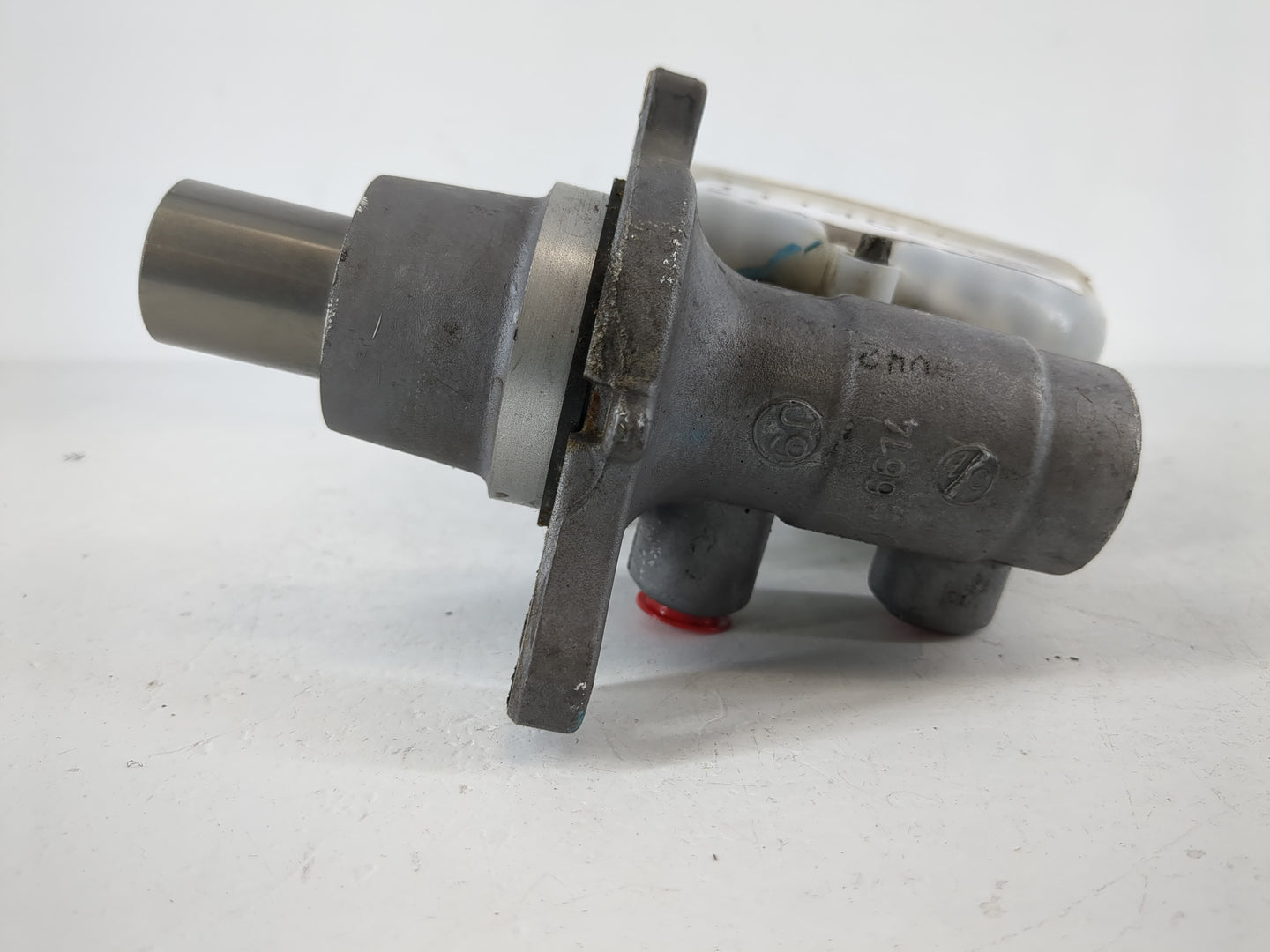 2015-2022 Ford Mustang Brake Master Cylinder - Oemusedautoparts1.com