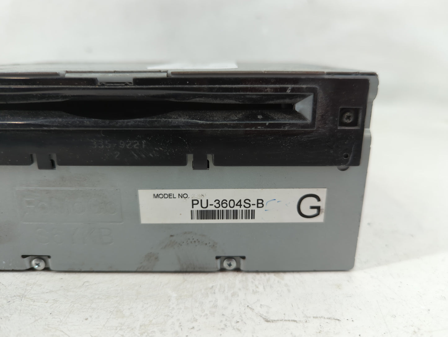 2015-2016 Ford Mustang Radio AM FM Cd Player Receiver Replacement P/N:FR3T-19C107-TF Fits Fits 2015 2016 OEM Used Auto Parts