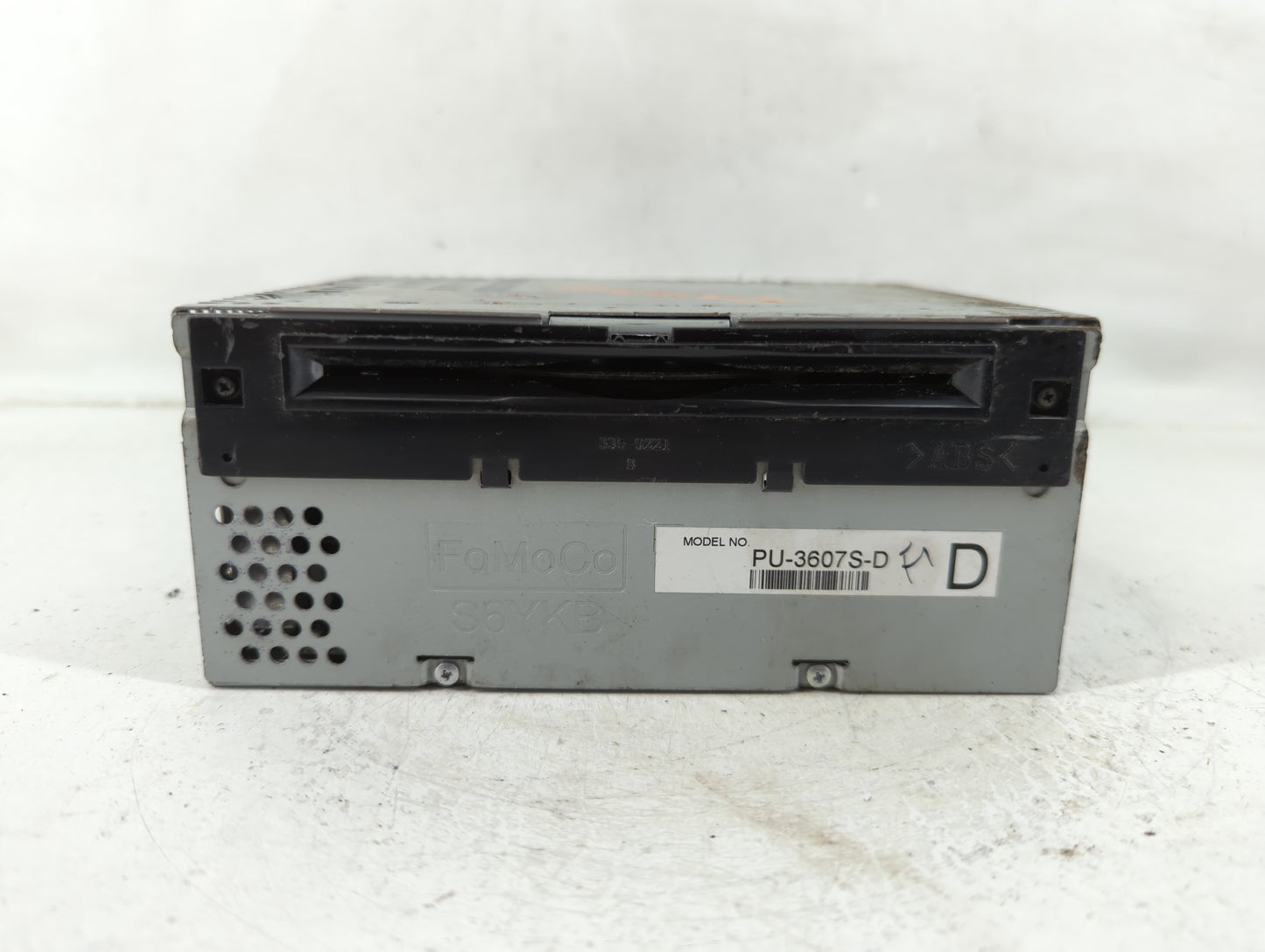 2016-2017 Ford Mustang Radio AM FM Cd Player Receiver Replacement P/N:GR3T-19C107-BB Fits Fits 2016 2017 OEM Used Auto Parts