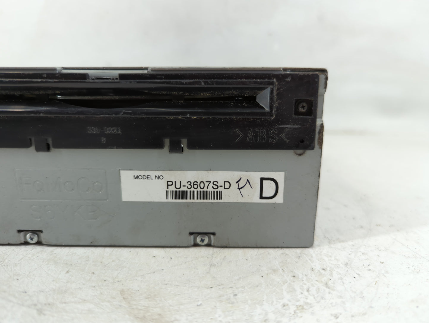2016-2017 Ford Mustang Radio AM FM Cd Player Receiver Replacement P/N:GR3T-19C107-BB Fits Fits 2016 2017 OEM Used Auto Parts
