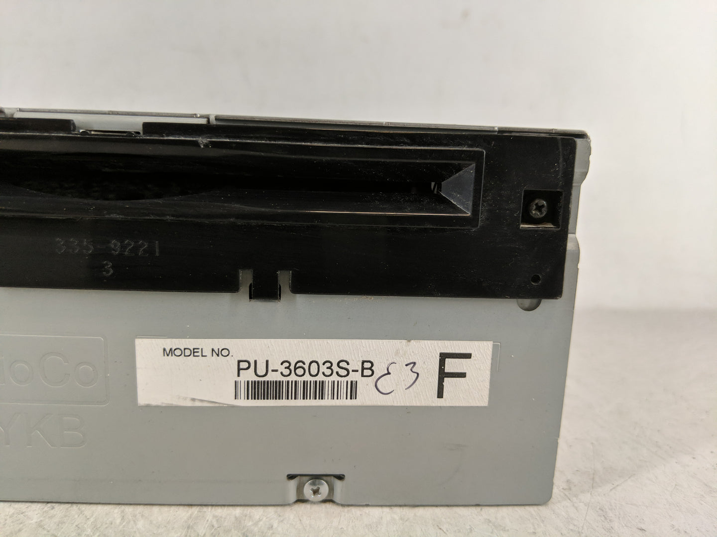 2015-2016 Ford Mustang Radio AM FM Cd Player Receiver Replacement P/N:FR3T-19C107-SE Fits Fits 2015 2016 OEM Used Auto Parts