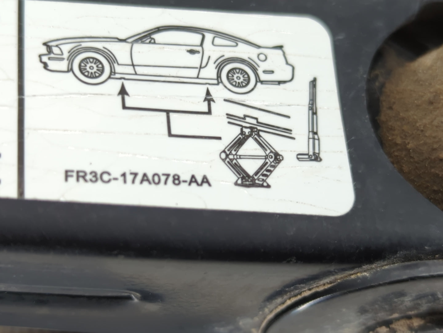 2016 Ford Mustang Spare Scissor Car Jack - Oemusedautoparts1.com