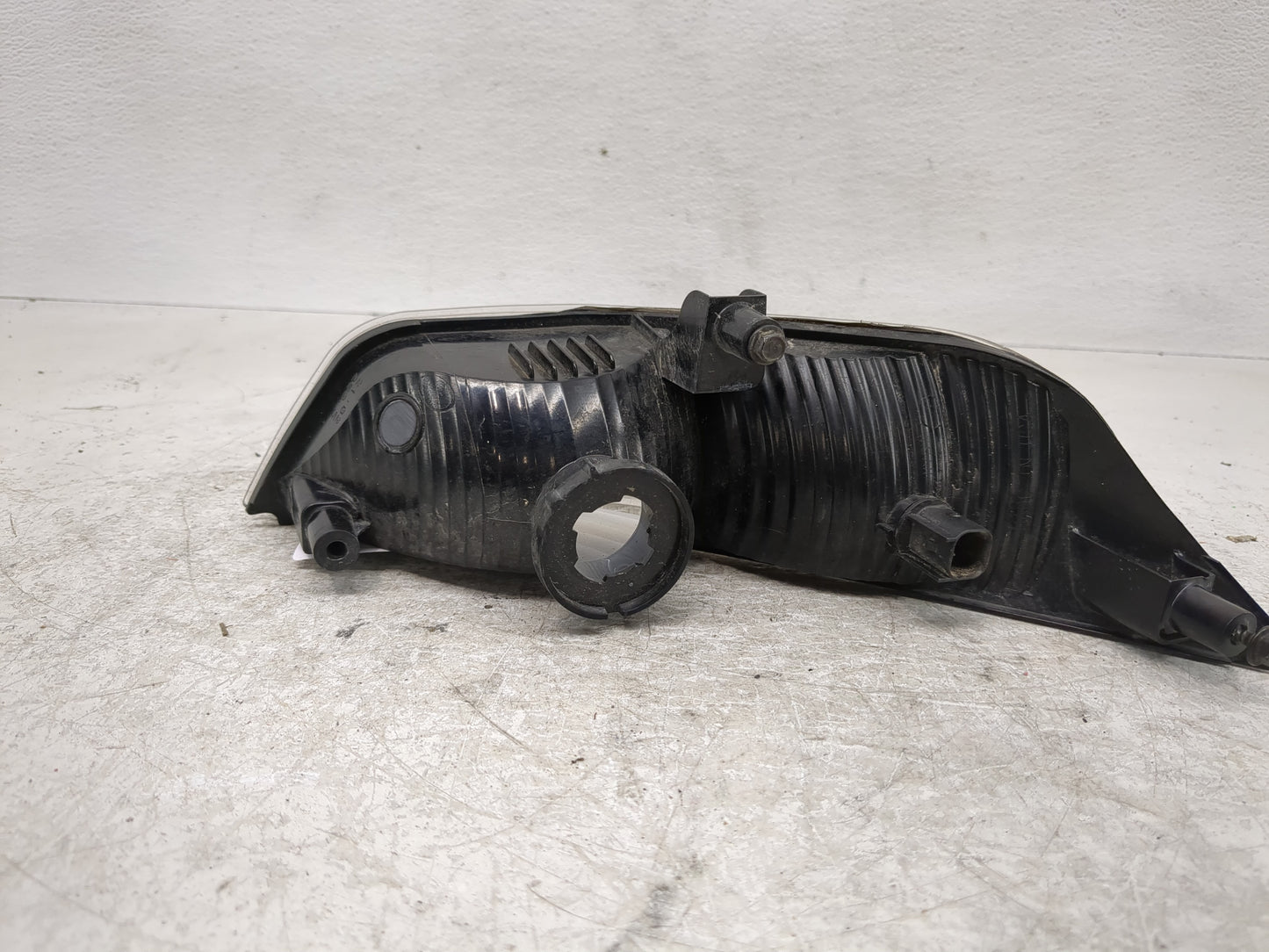2015-2019 Ford Mustang Passenger Right Oem Front Light Lamp - Oemusedautoparts1.com