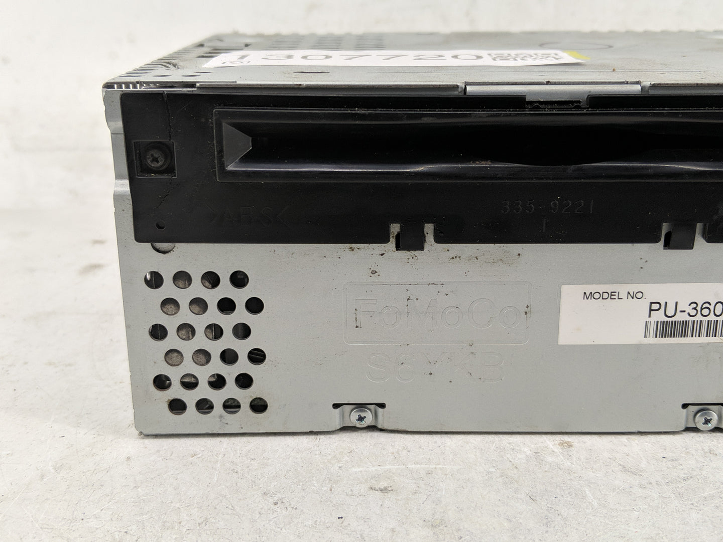 2015-2016 Ford Mustang Radio AM FM Cd Player Receiver Replacement P/N:FR3T-19C107-JJ Fits Fits 2015 2016 OEM Used Auto Parts