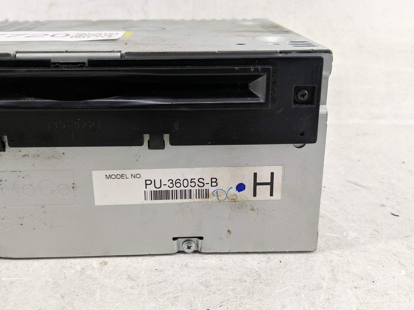 2015-2016 Ford Mustang Radio AM FM Cd Player Receiver Replacement P/N:FR3T-19C107-JJ Fits Fits 2015 2016 OEM Used Auto Parts
