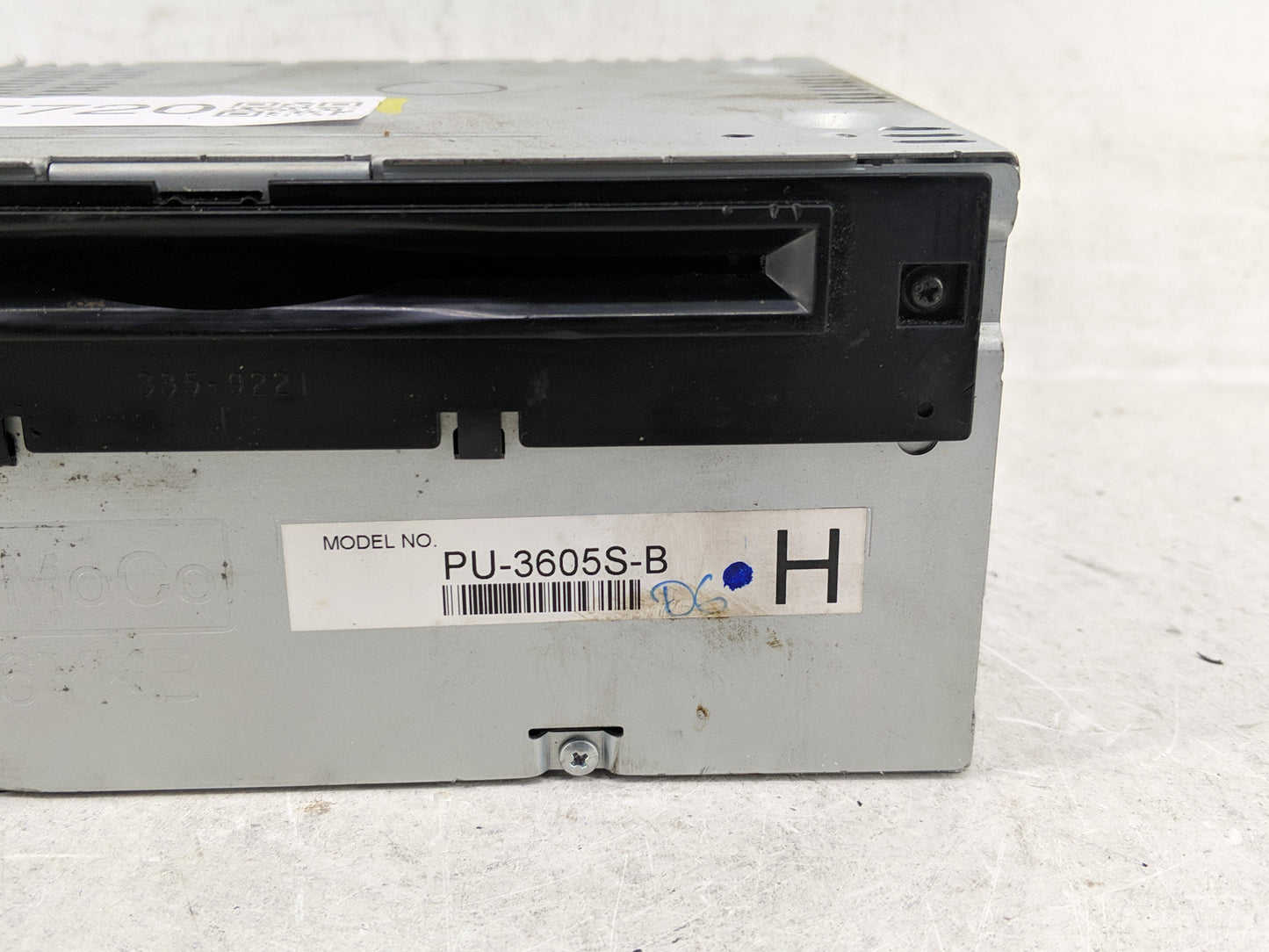 2015-2016 Ford Mustang Radio AM FM Cd Player Receiver Replacement P/N:FR3T-19C107-JJ Fits Fits 2015 2016 OEM Used Auto Parts