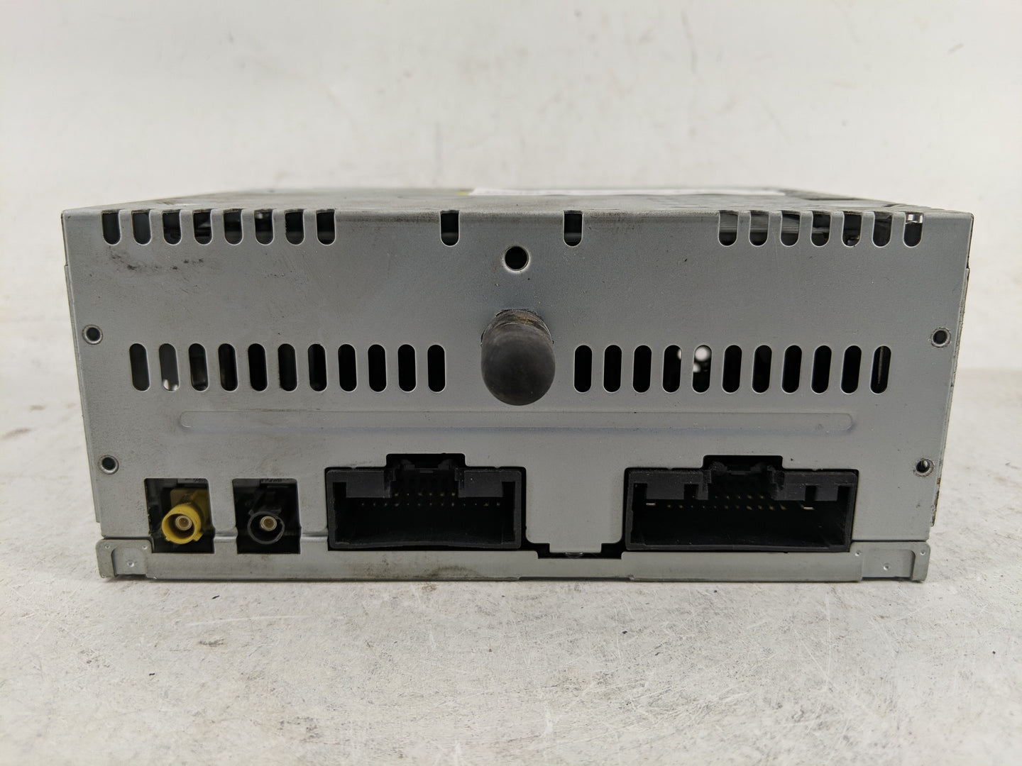 2015-2016 Ford Mustang Radio AM FM Cd Player Receiver Replacement P/N:FR3T-19C107-JJ Fits Fits 2015 2016 OEM Used Auto Parts