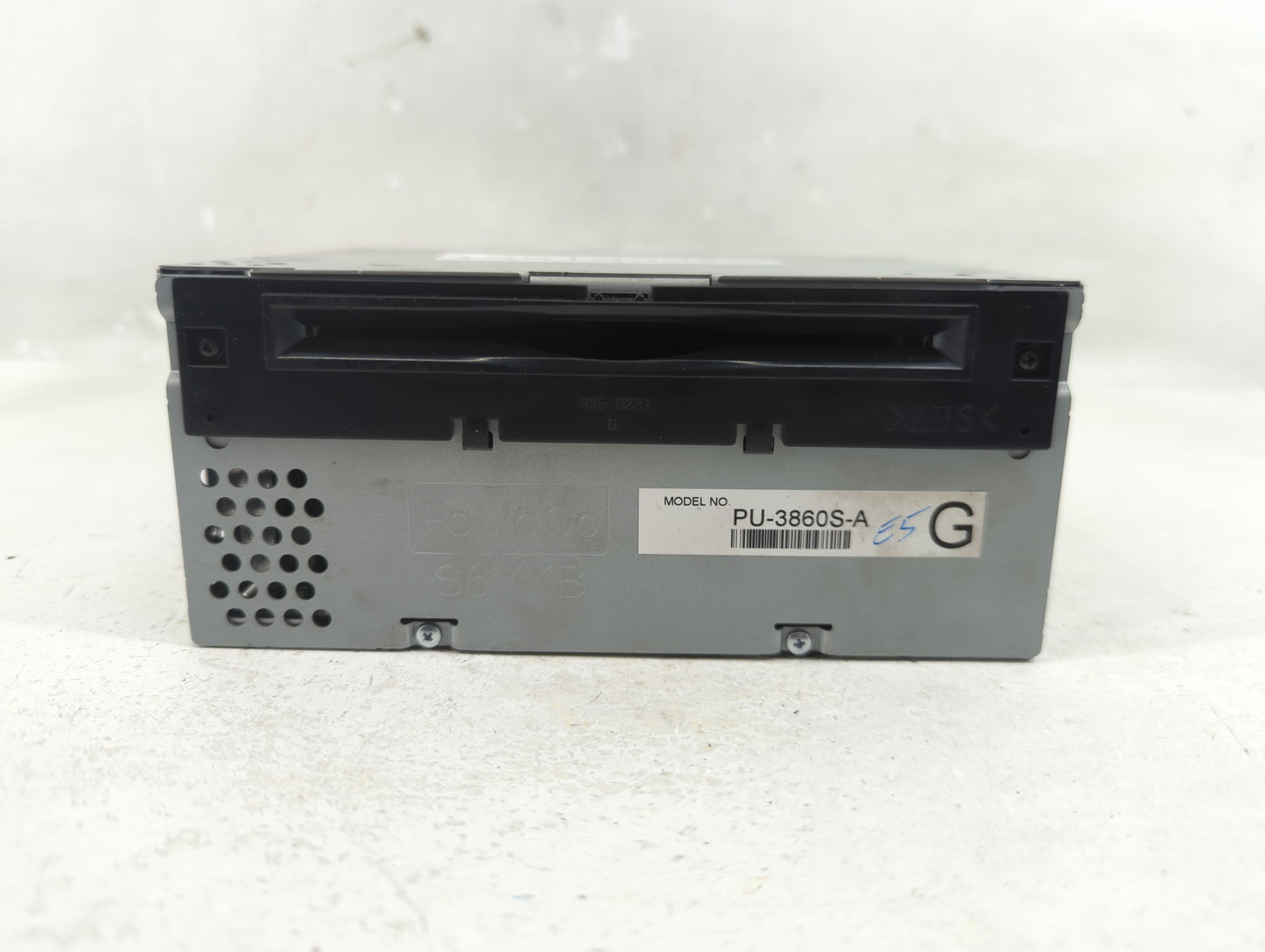 2016 Ford Mustang Radio AM FM Cd Player Receiver Replacement P/N:GR3T-19107-MA Fits OEM Used Auto Parts - Oemusedautoparts1.