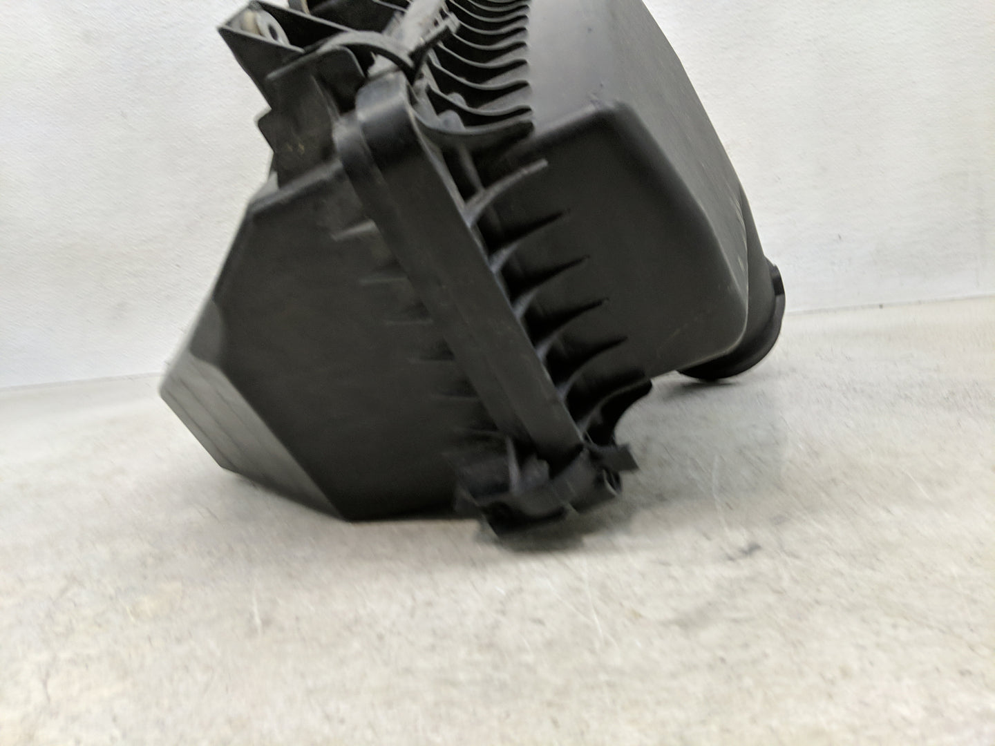 2015-2017 Ford Mustang Air Cleaner Intake-duct Hose Tube - Oemusedautoparts1.com