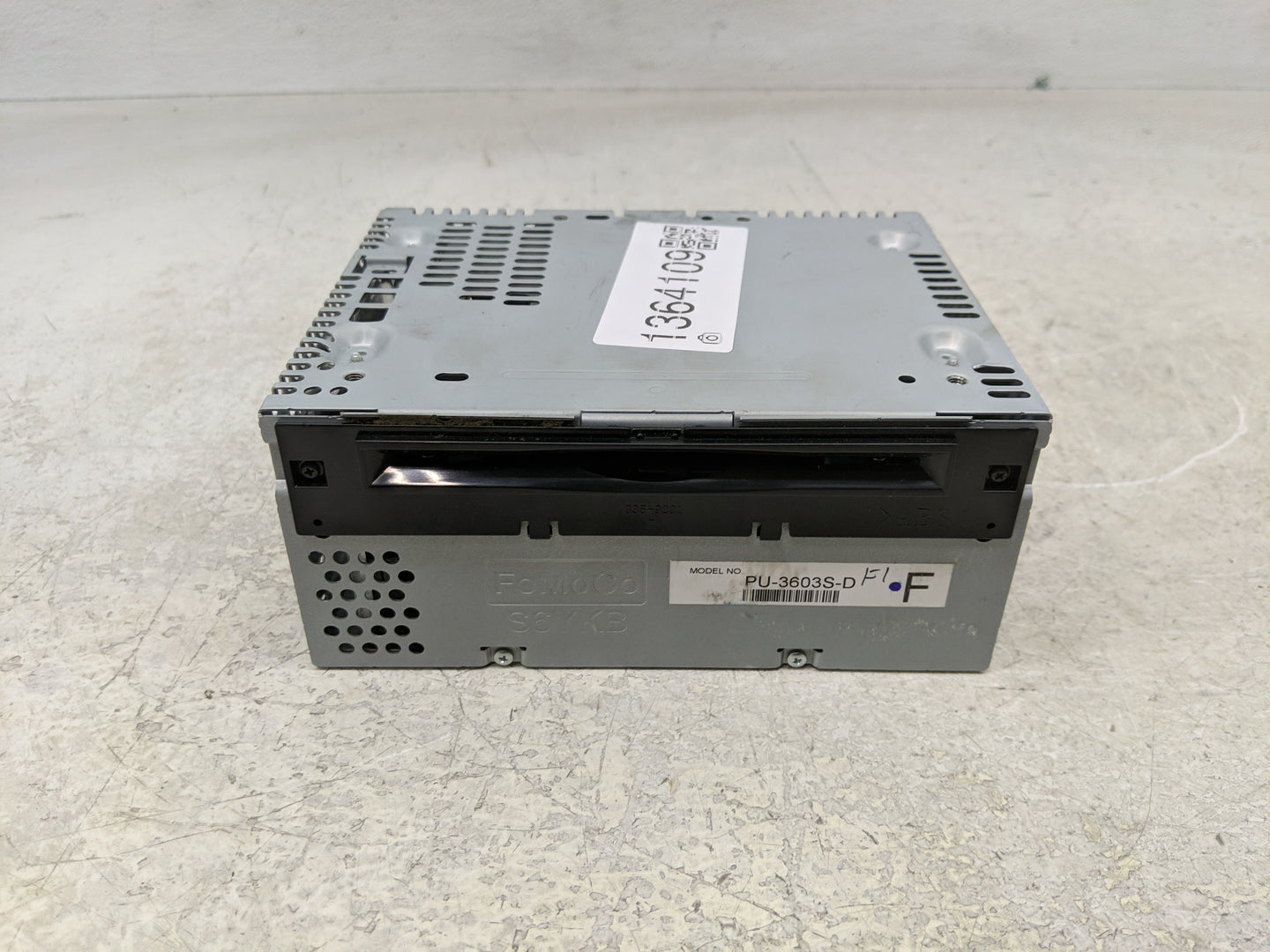 2016 Ford Mustang Radio AM FM Cd Player Receiver Replacement P/N:GR3T-19C107-DC Fits OEM Used Auto Parts - Oemusedautoparts1