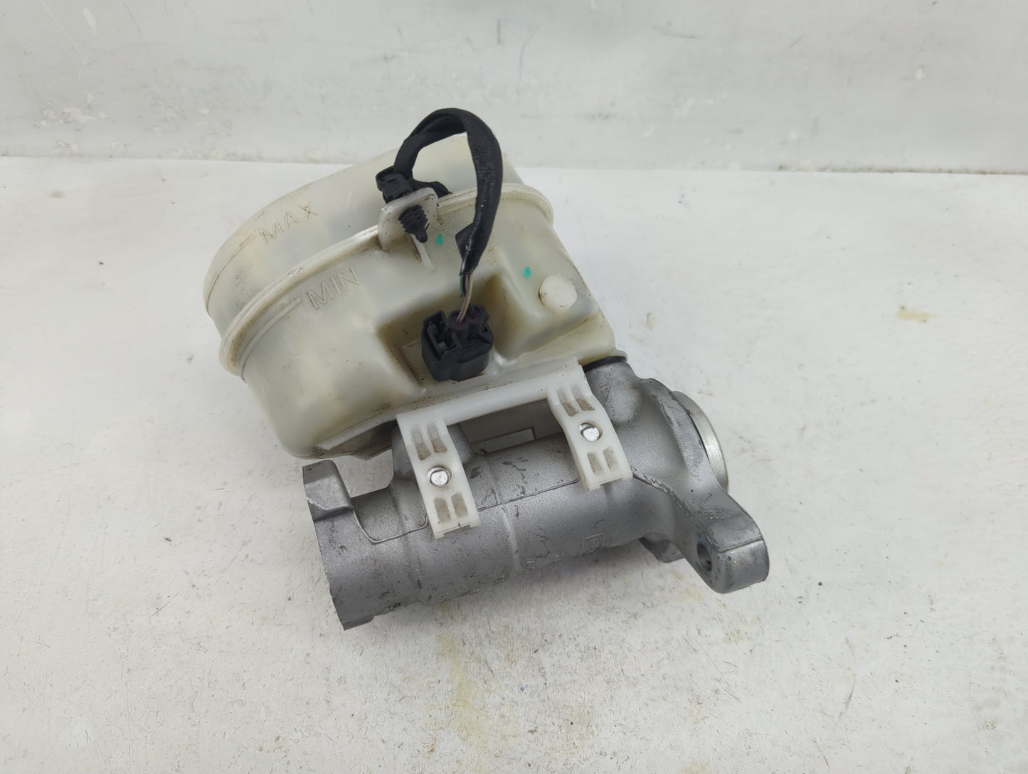2015-2022 Ford Mustang Brake Master Cylinder - Oemusedautoparts1.com