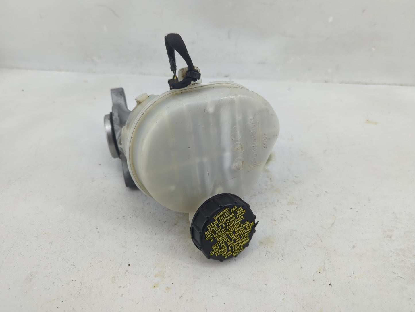 2015-2022 Ford Mustang Brake Master Cylinder - Oemusedautoparts1.com