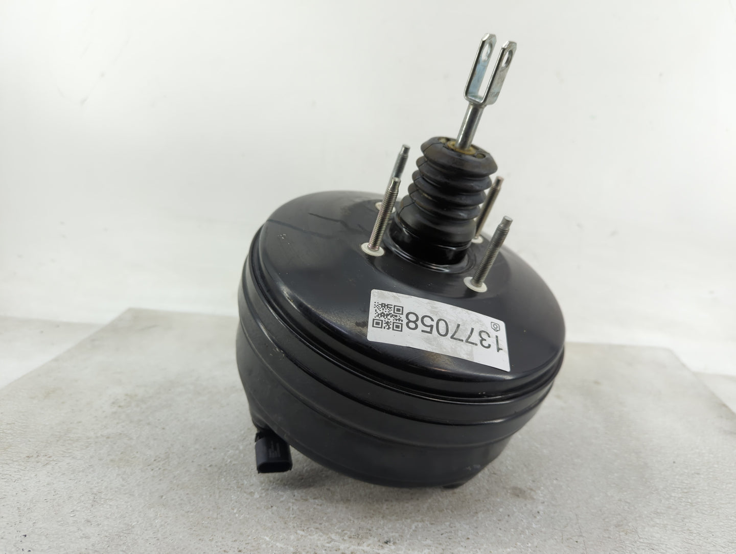 2015-2017 Ford Mustang Power Brake Booster Oem - Oemusedautoparts1.com