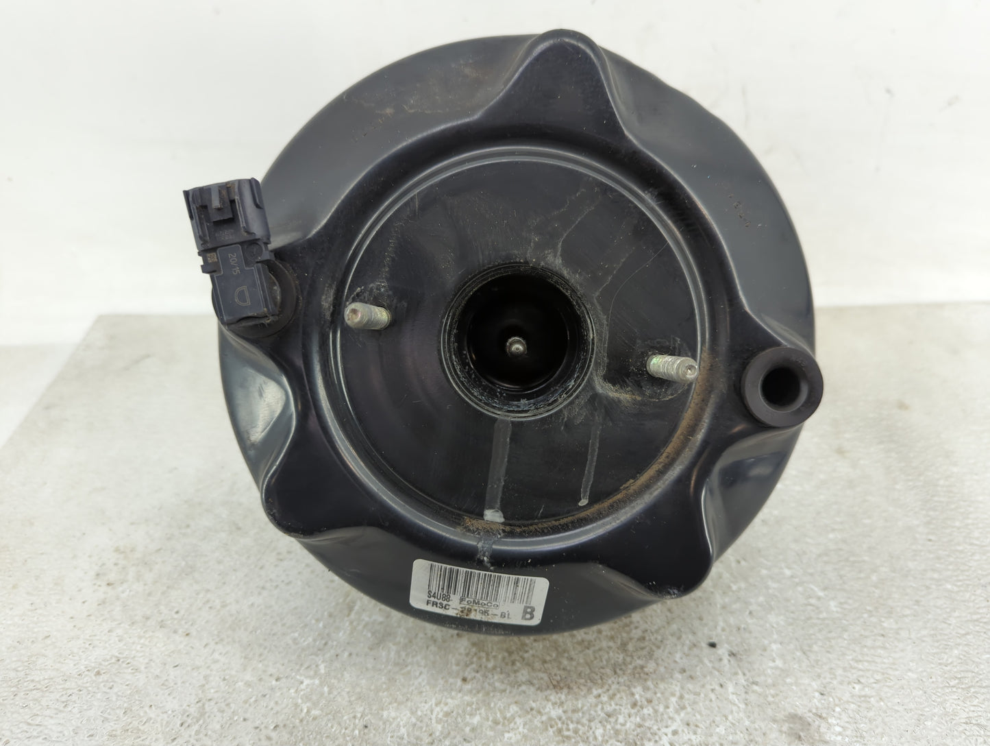 2015-2017 Ford Mustang Power Brake Booster Oem - Oemusedautoparts1.com