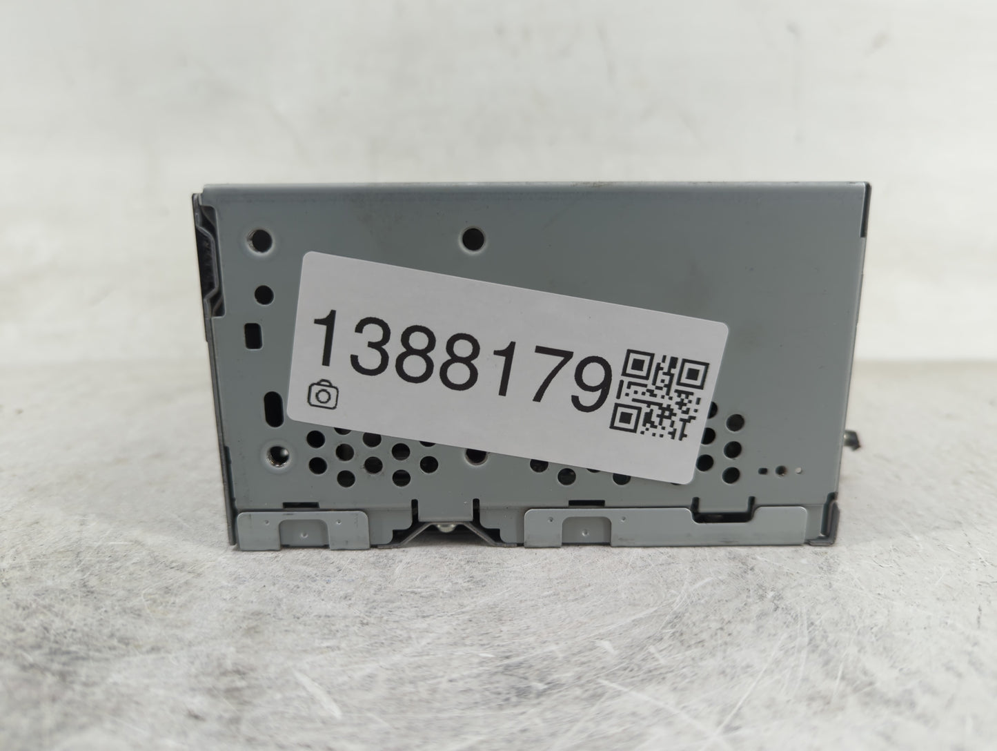 2015-2016 Ford Mustang Radio AM FM Cd Player Receiver Replacement P/N:FR3T-19C107-SE Fits Fits 2015 2016 OEM Used Auto Parts