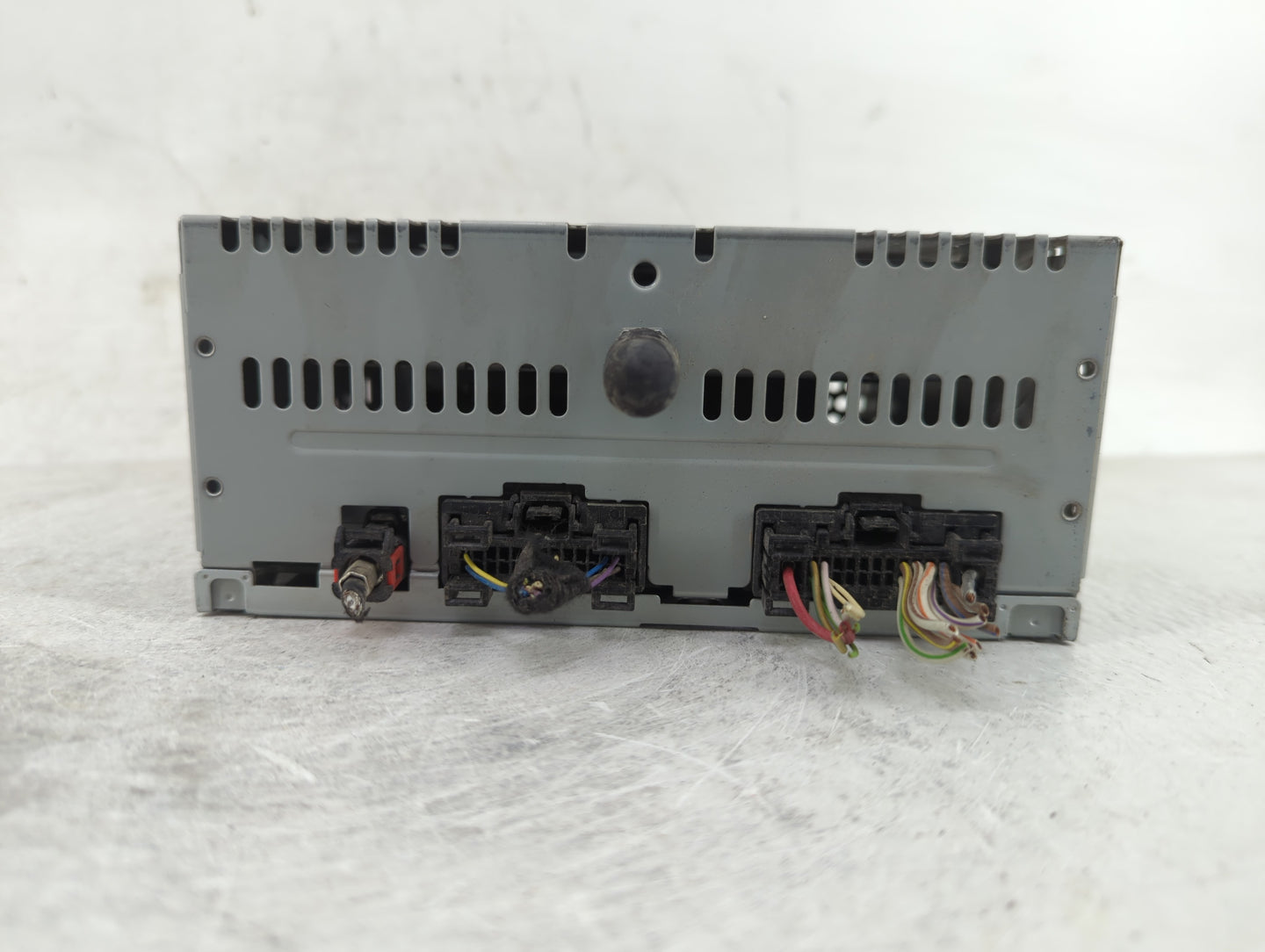 2015-2016 Ford Mustang Radio AM FM Cd Player Receiver Replacement P/N:FR3T-19C107-SE Fits Fits 2015 2016 OEM Used Auto Parts