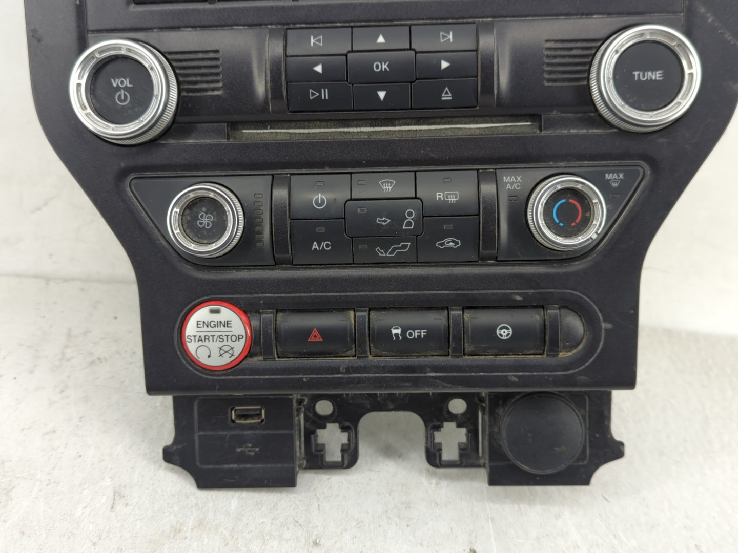 2016 Ford Mustang Climate Control Module Temperature AC/Heater Replacement P/N:FR3T-18E243-EB Fits OEM Used Auto Parts - Oem