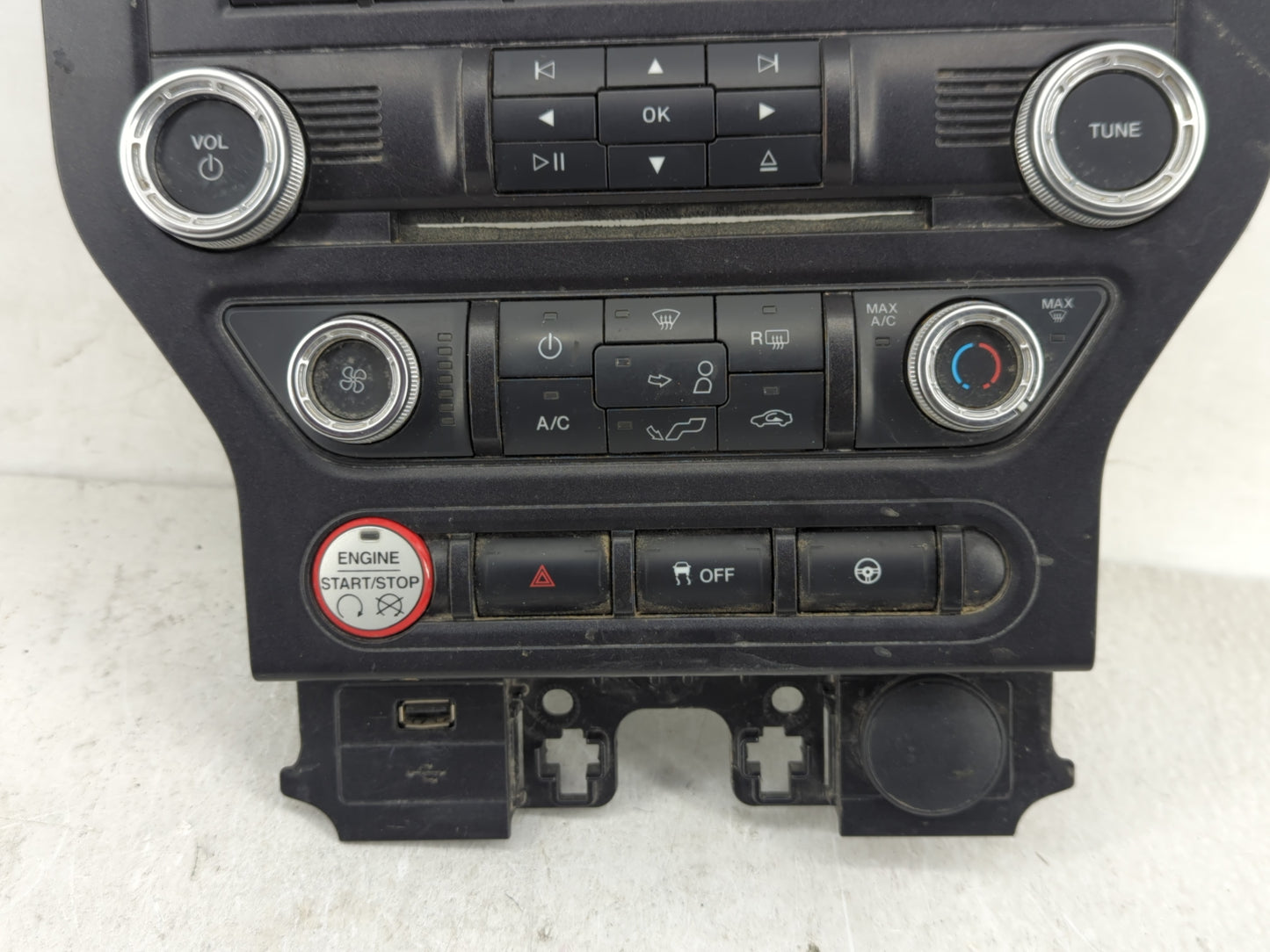 2016 Ford Mustang Climate Control Module Temperature AC/Heater Replacement P/N:FR3T-18E243-EB Fits OEM Used Auto Parts - Oem