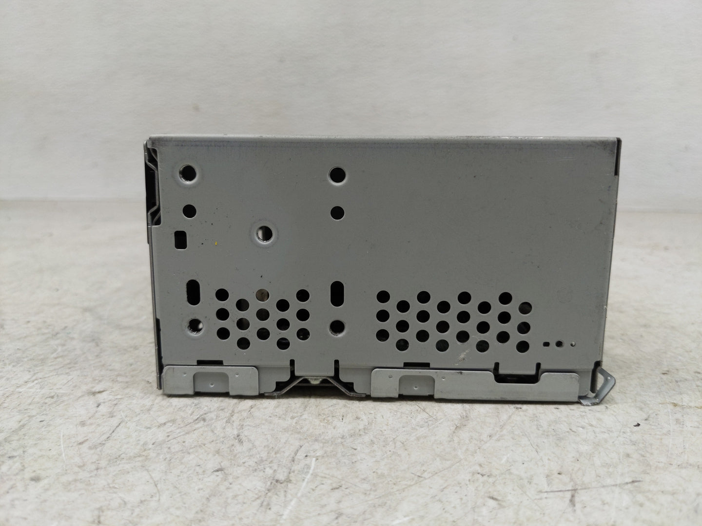 2015-2016 Ford Mustang Radio AM FM Cd Player Receiver Replacement P/N:FR3T-19C107-SE Fits Fits 2015 2016 OEM Used Auto Parts