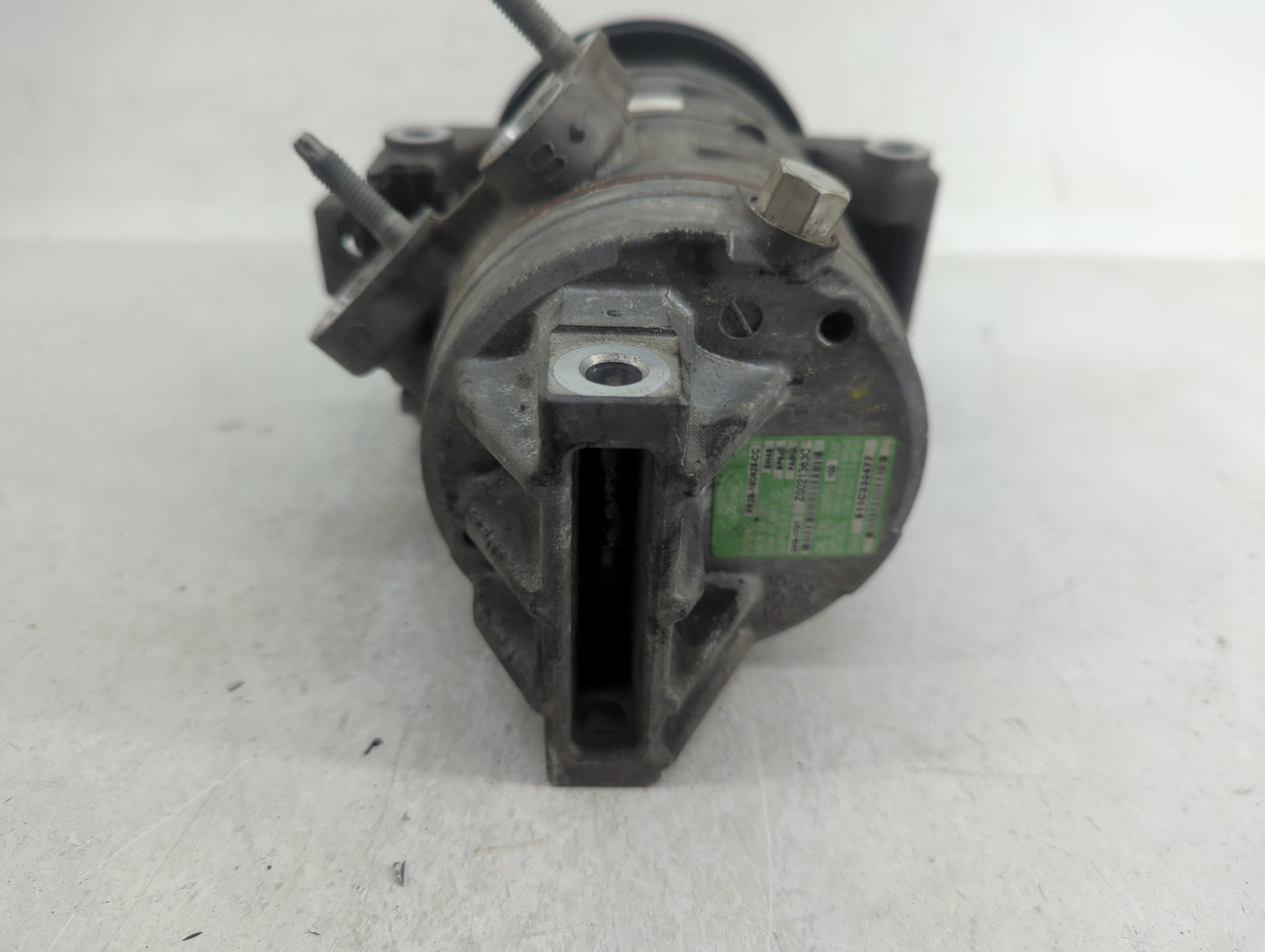 2015-2016 Ford Mustang Air Conditioning A/c Ac Compressor Oem - Oemusedautoparts1.com