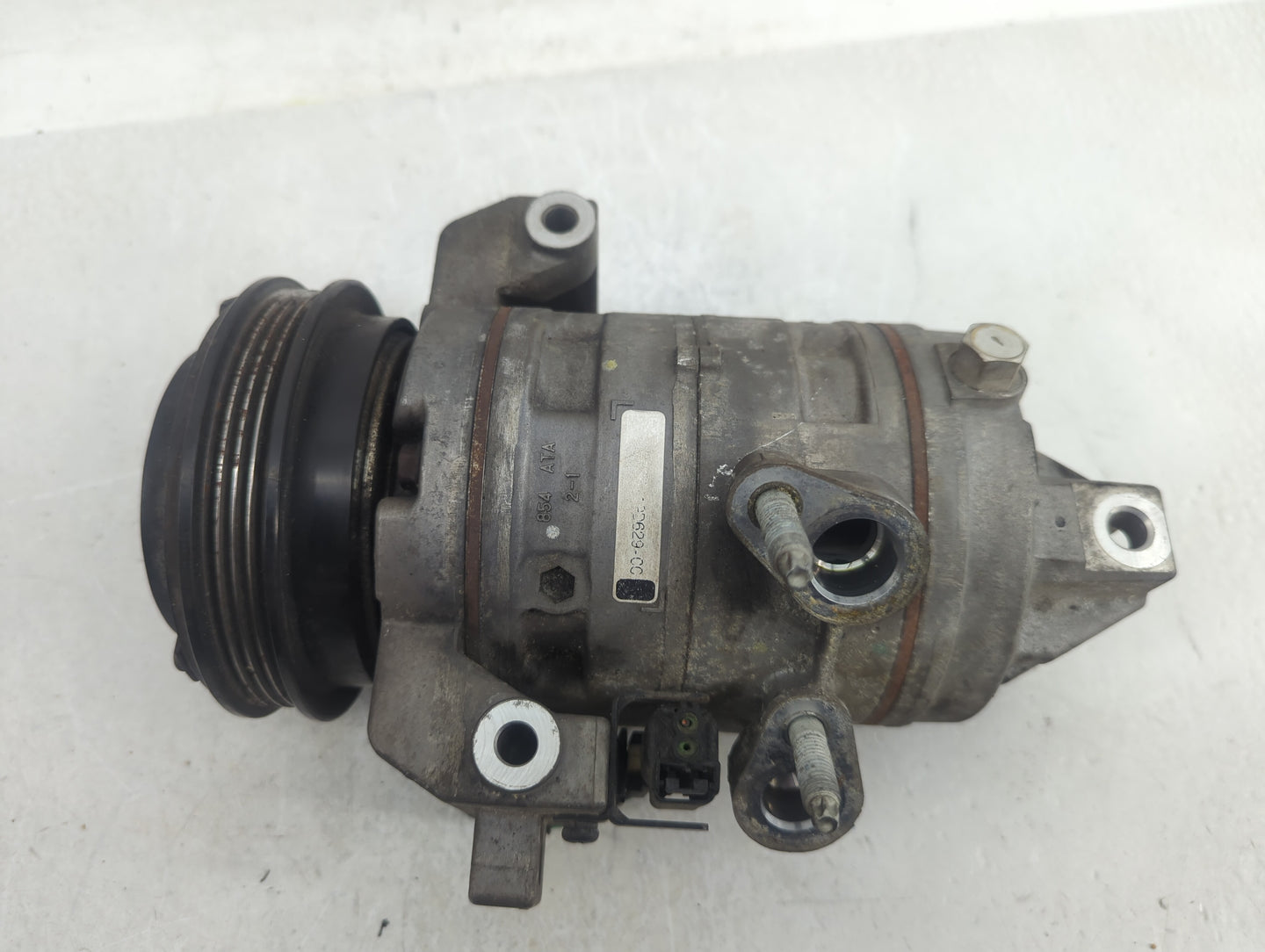 2015-2016 Ford Mustang Air Conditioning A/c Ac Compressor Oem - Oemusedautoparts1.com