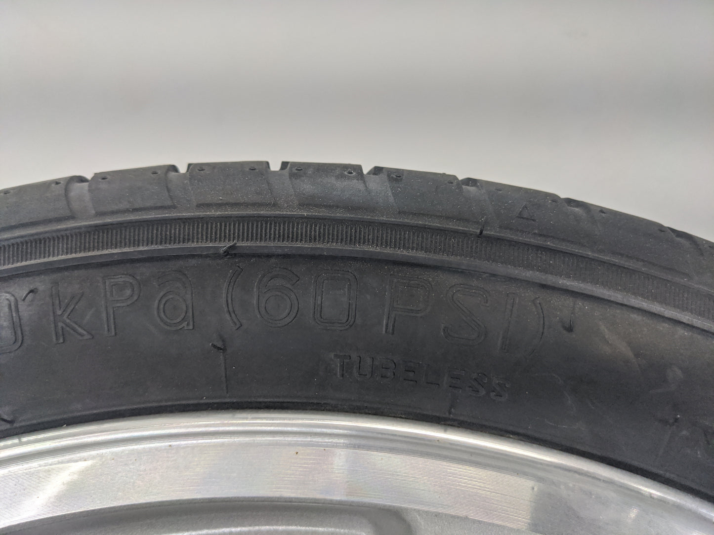 2015-2017 Ford Mustang Spare Donut Tire Wheel Rim Oem - Oemusedautoparts1.com