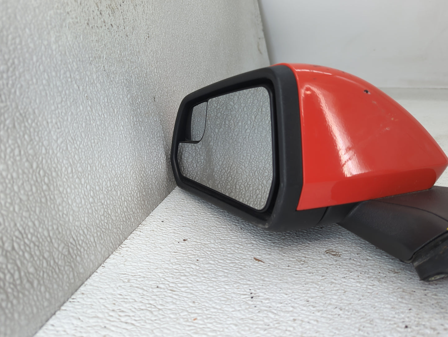 2015-2020 Ford Mustang Driver Side View Mirror - Left Door Mirror OEM Used - Oemusedautoparts1.com
