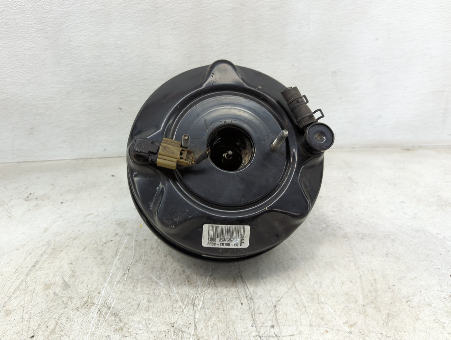2015-2016 Ford Mustang Power Brake Booster Oem - Oemusedautoparts1.com