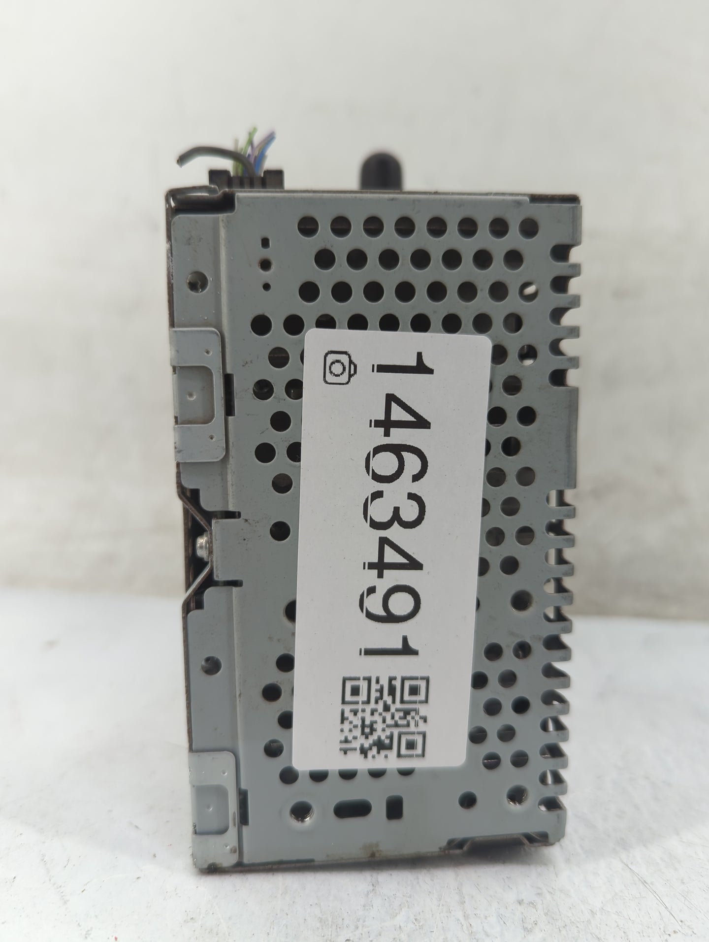2016 Ford Mustang Radio AM FM Cd Player Receiver Replacement P/N:GR3T-19C107-FA Fits OEM Used Auto Parts - Oemusedautoparts1