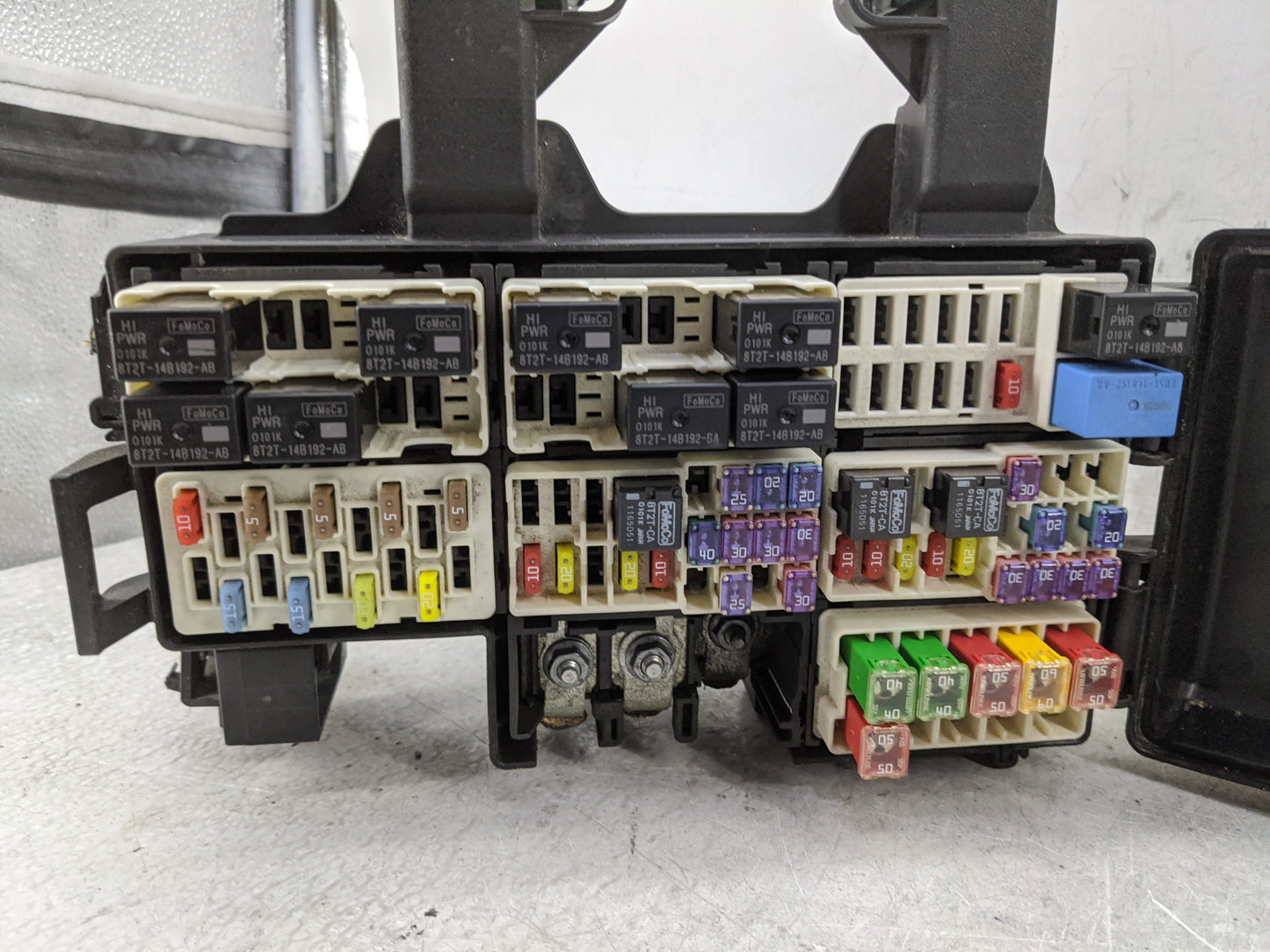 2016-2017 Ford Mustang Fusebox Fuse Box Panel Relay Module P/N:8T2T-14B192-AB 8T2T-14B192-BA Fits Fits 2016 2017 OEM Used Au