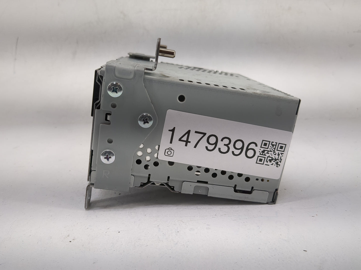 2015 Ford Mustang Radio AM FM Cd Player Receiver Replacement P/N:PU-3604S-B FR3T-19C107-TF Fits OEM Used Auto Parts - Oemuse