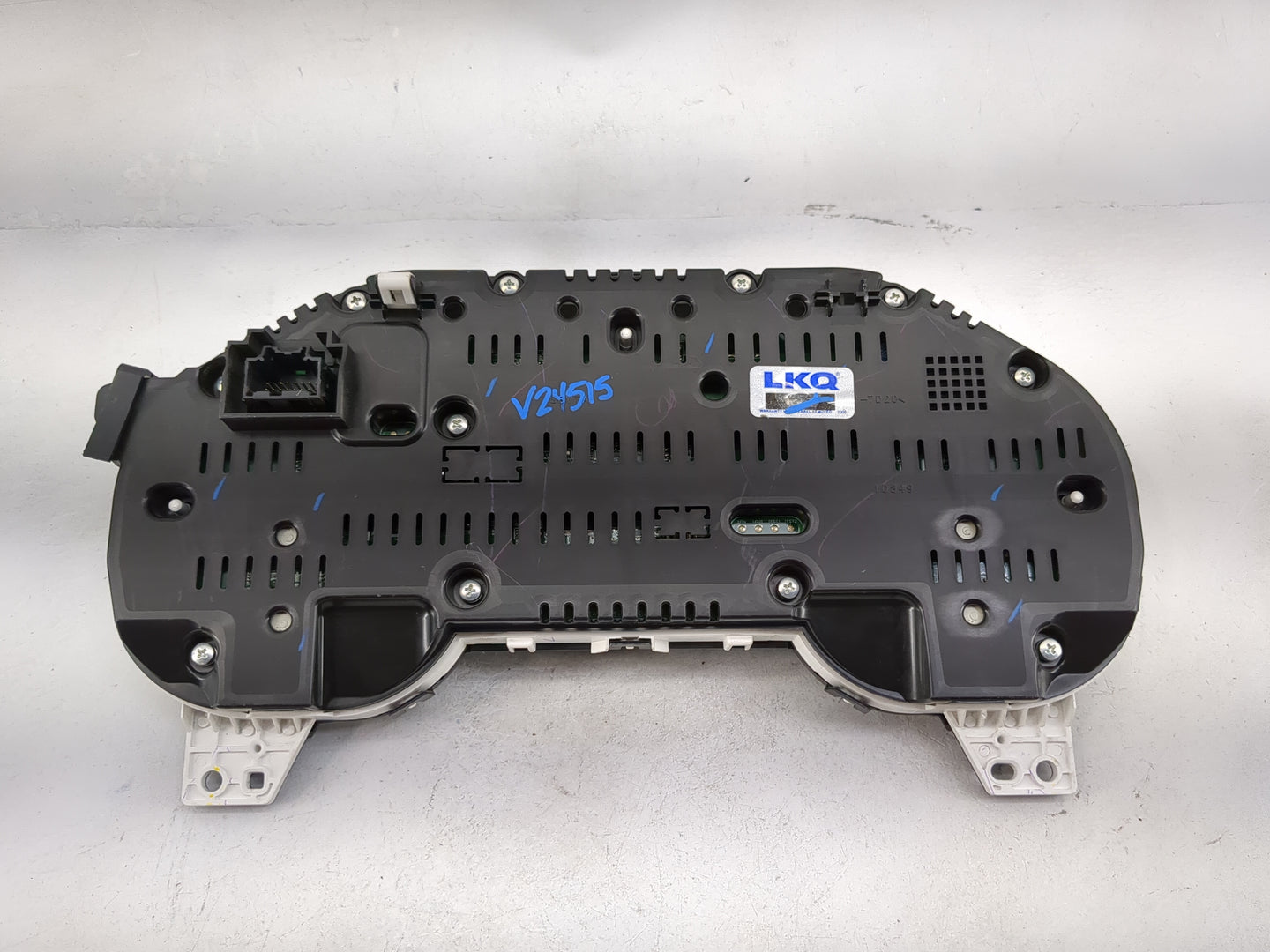 2016 Ford Mustang Instrument Cluster Speedometer Gauges P/N:GR3T-10849-EE MX257520-0463 Miles: Fits OEM Used Auto Parts - Oe
